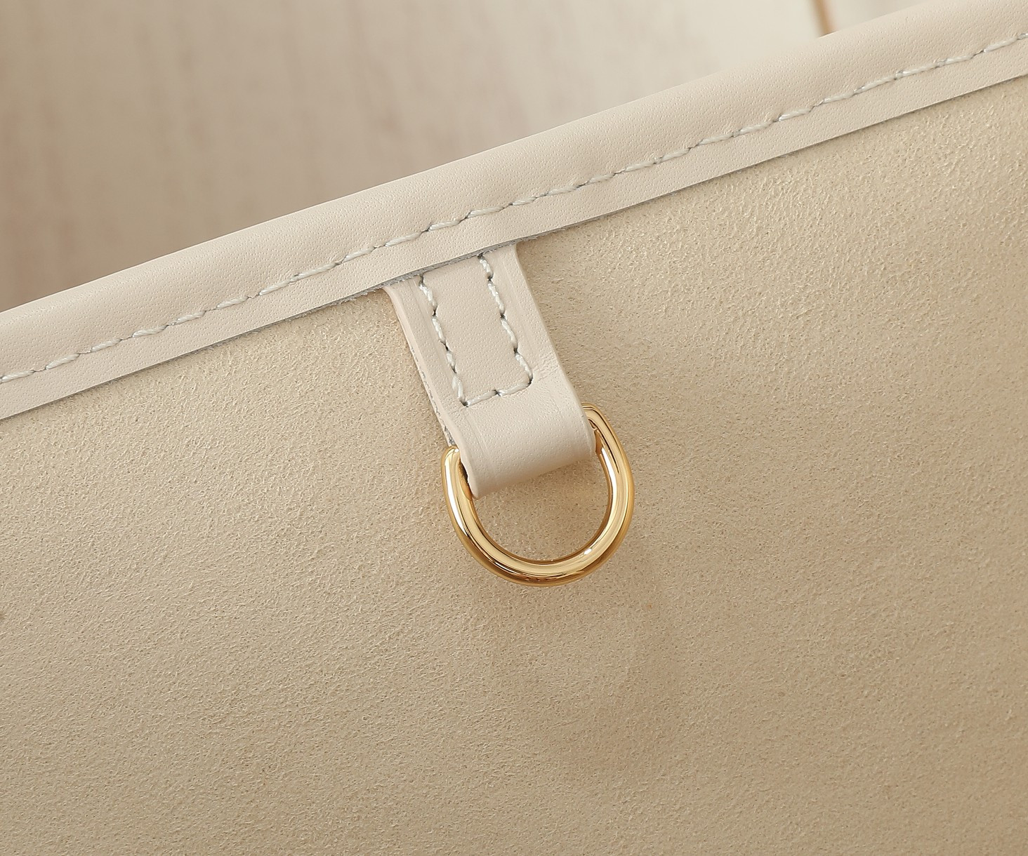 LV Neverfull MM M47080  12.2 x 11 x 5.5 in Without Box