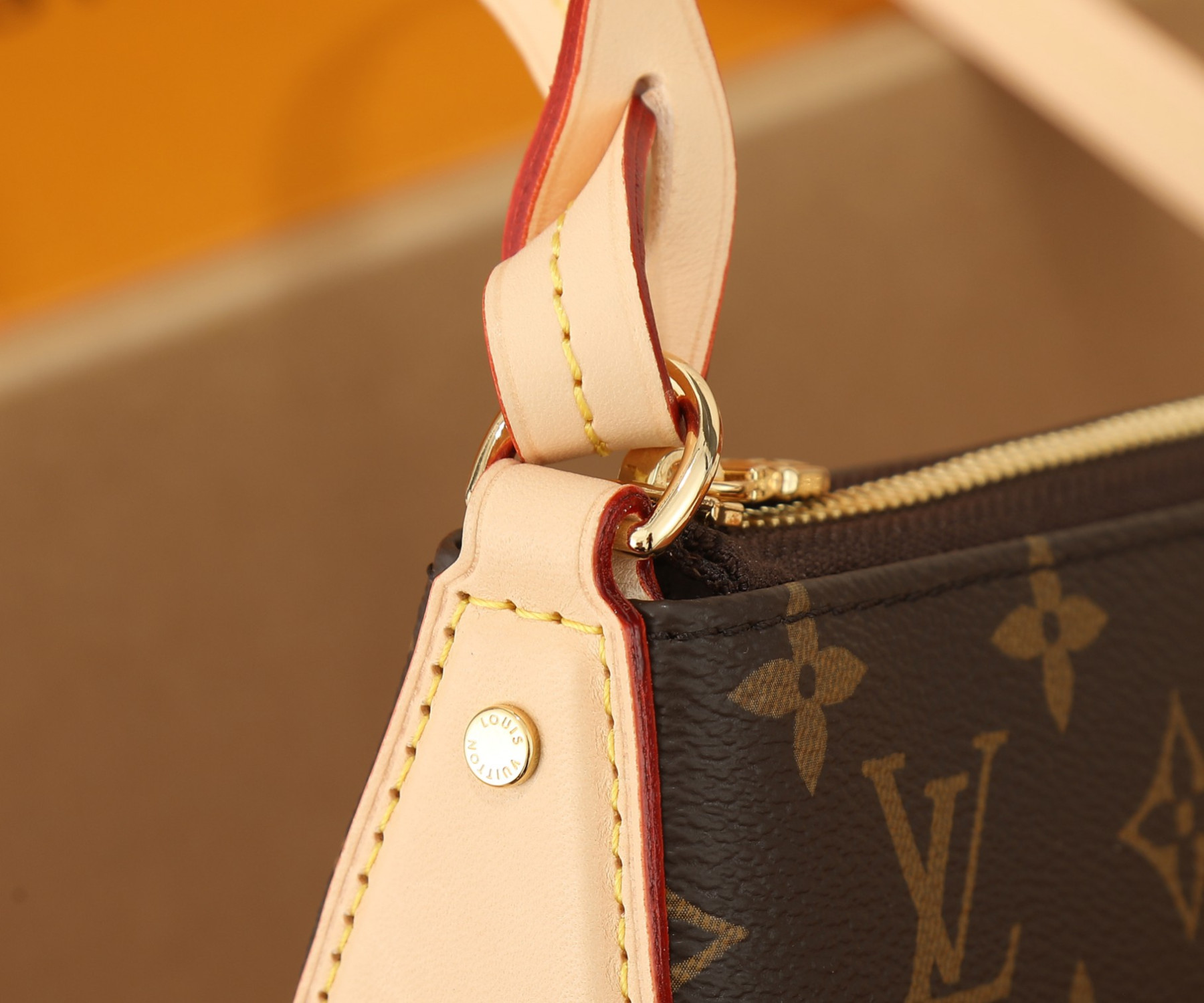 LV Pochette Tirette M12859  8.7 x 4.7 x 2.2 in