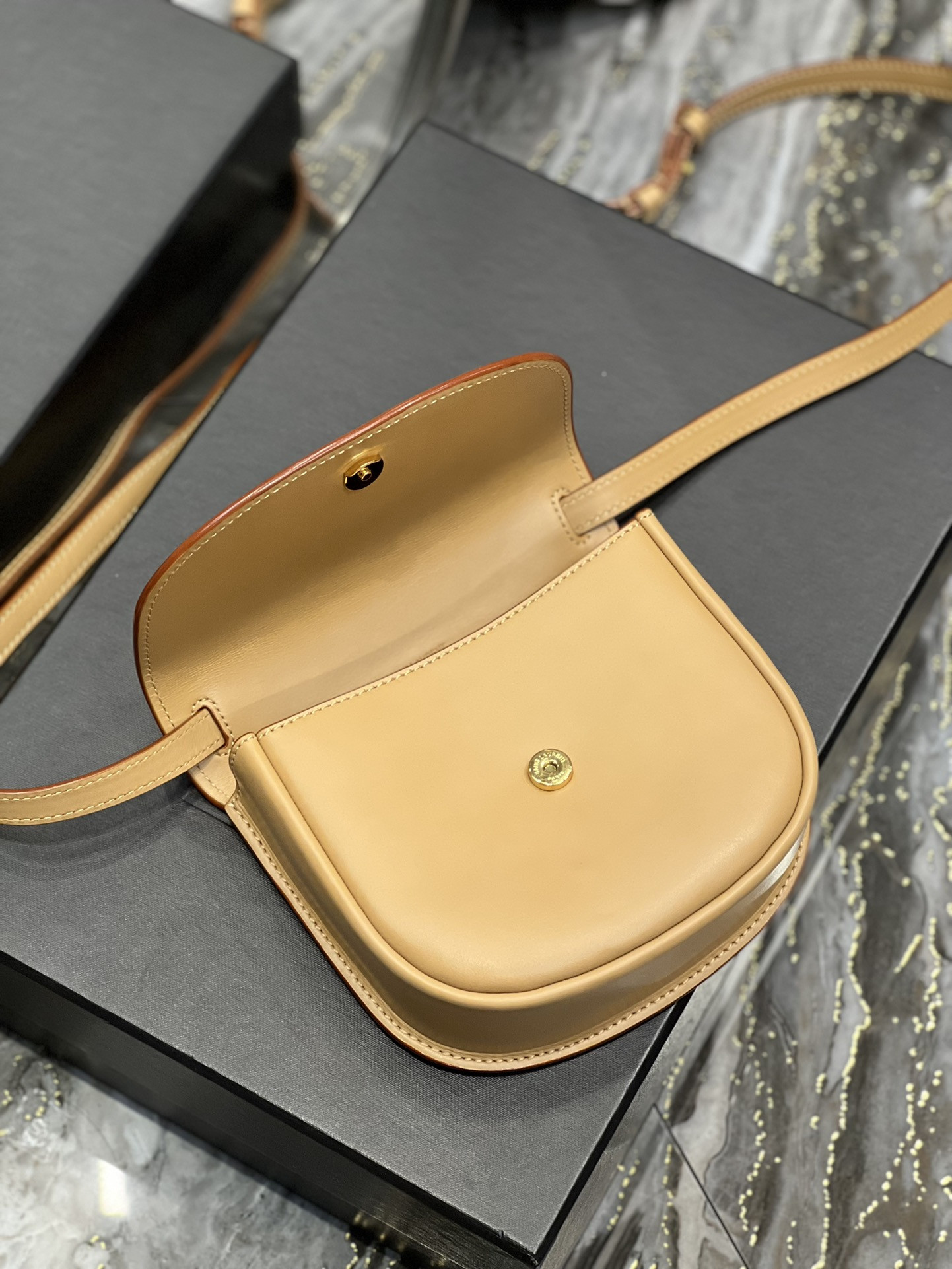 Y51 KAIA SMALL SATCHEL IN SMOOTH LEATHER 7.2 X 6.1 X 2.1 INCHES