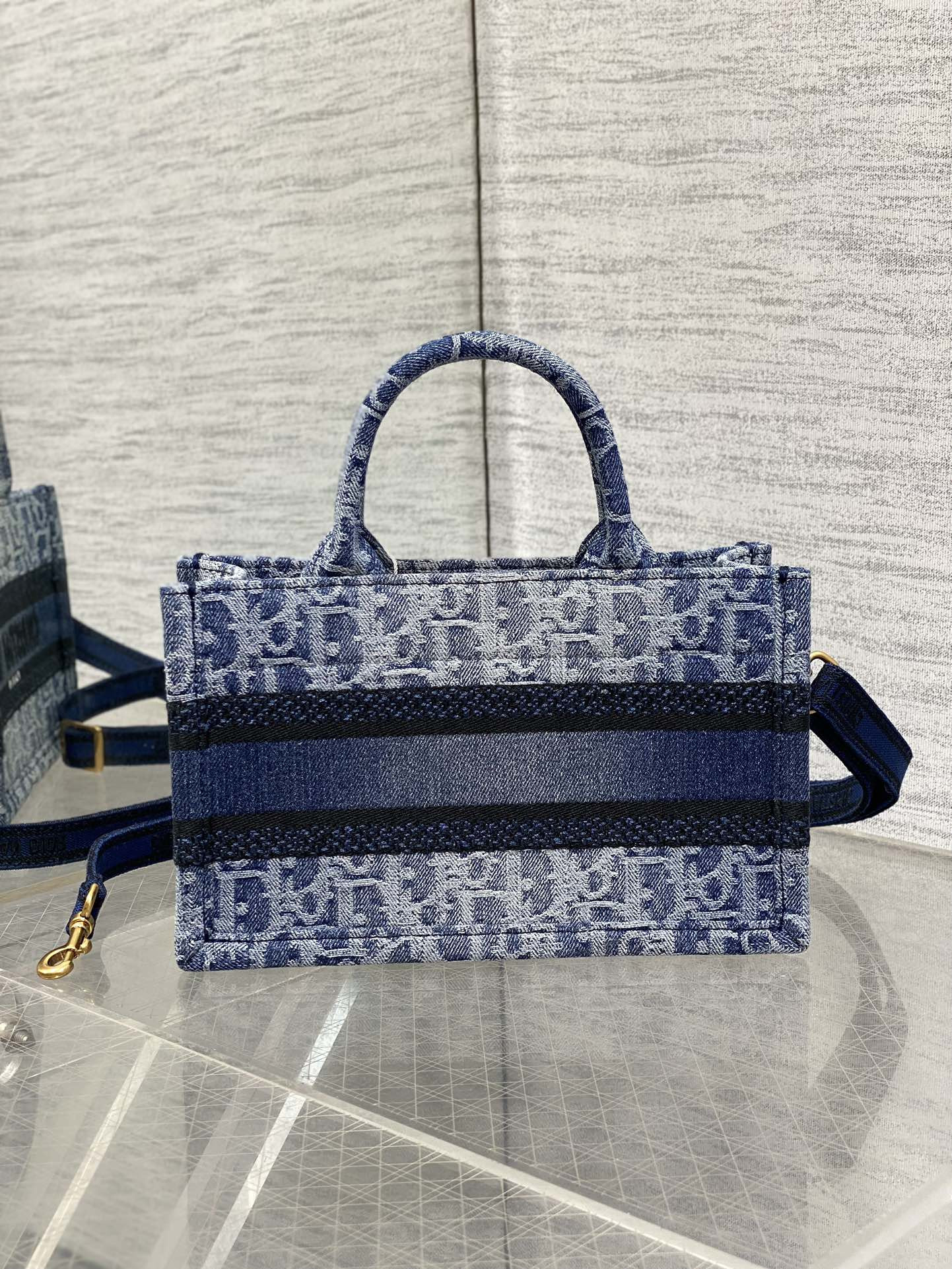 Mini D10r Book Tote Blue Denim D10r Oblique Jacquard 21.5 x 13 x 7.5 cm