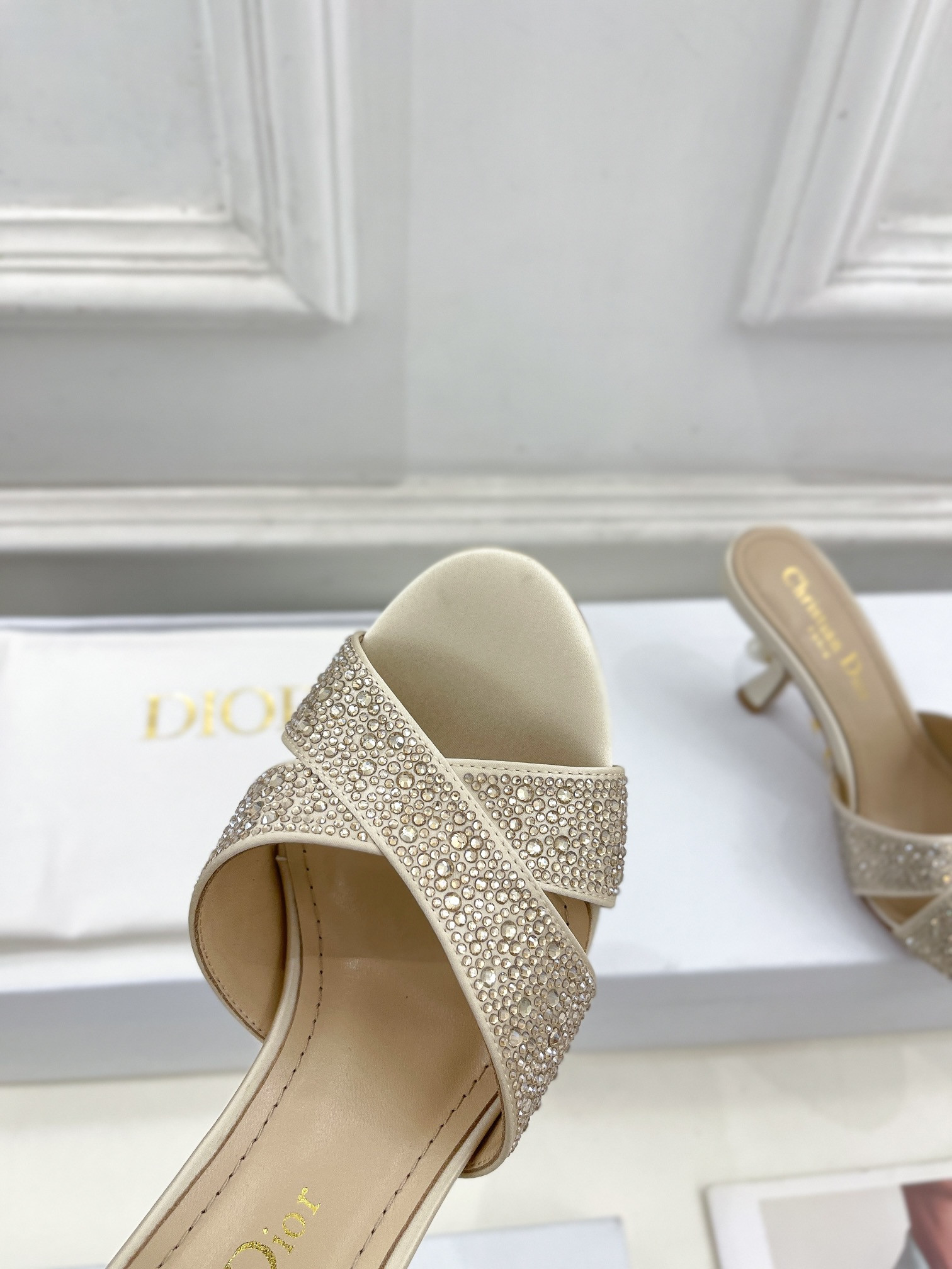 UA D10r Tribales Heeled Slide