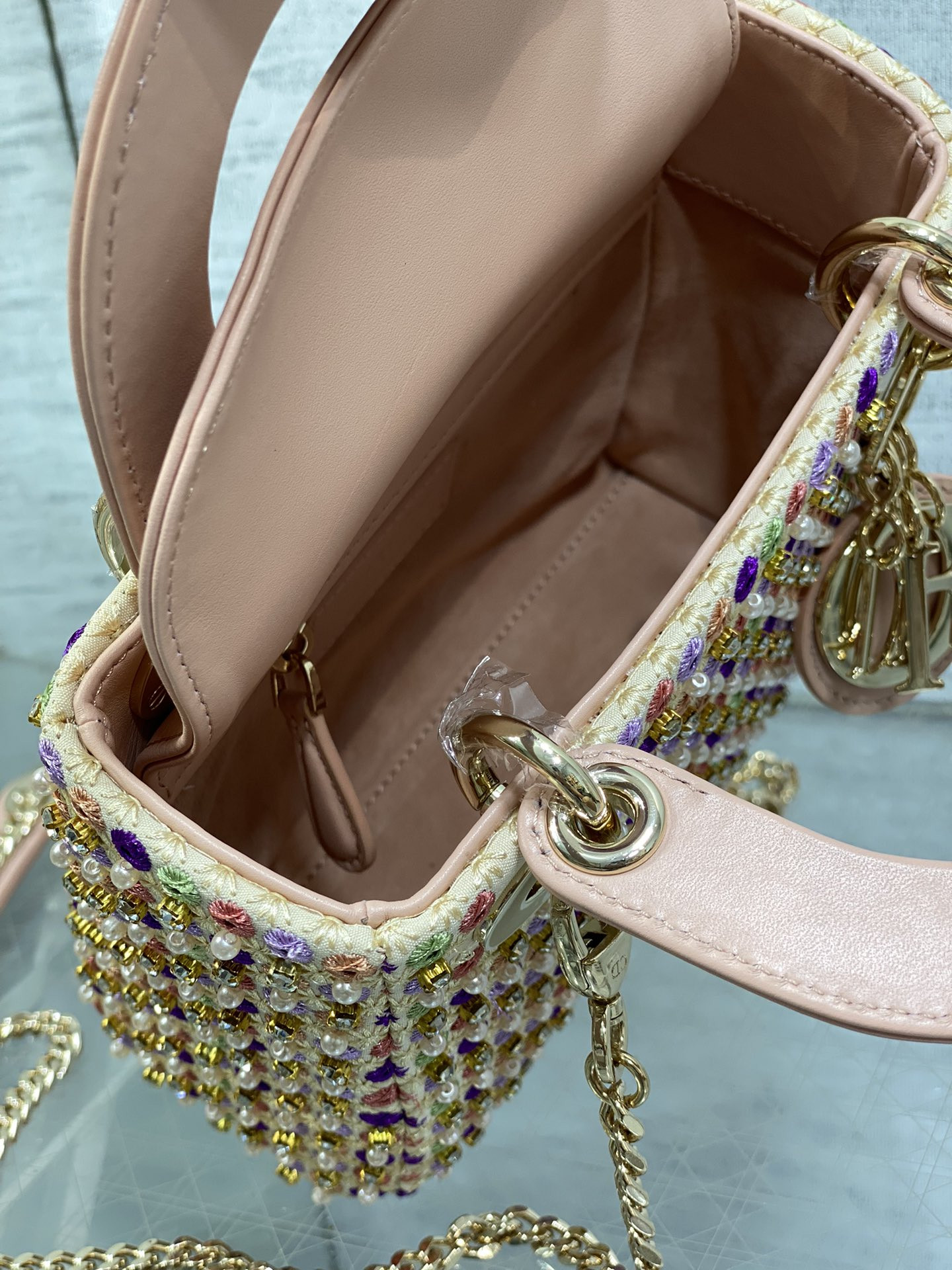 D10r Artistic Limited Edition Three-Gusset Lady D10r Bag with Heavy Bead Embroidery 17CM