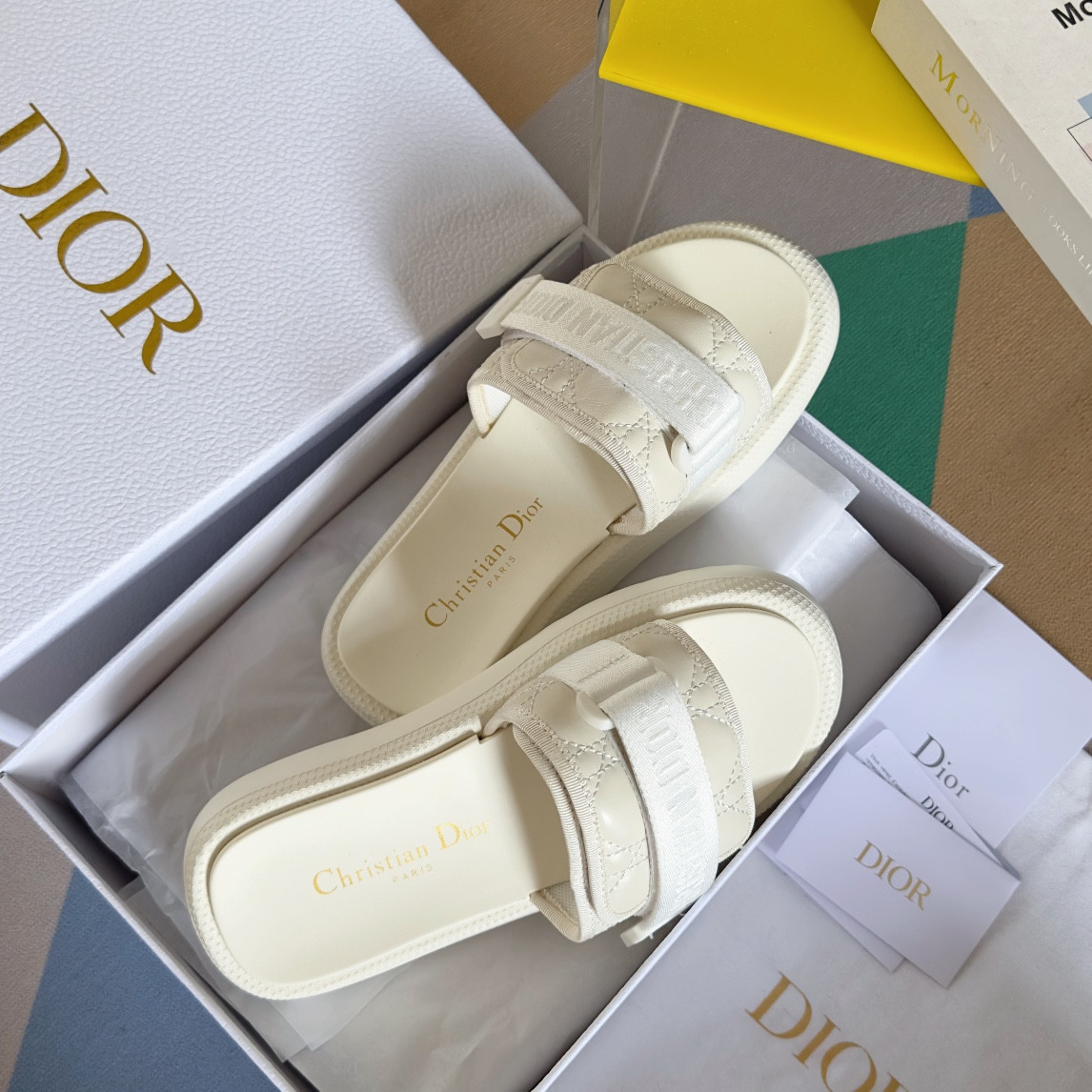 UA D10riviera Dio(r)evolution Slide White