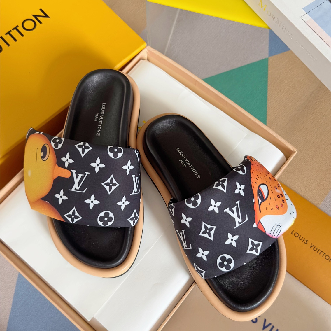 LV Pool Pillow Flat Comfort Mule