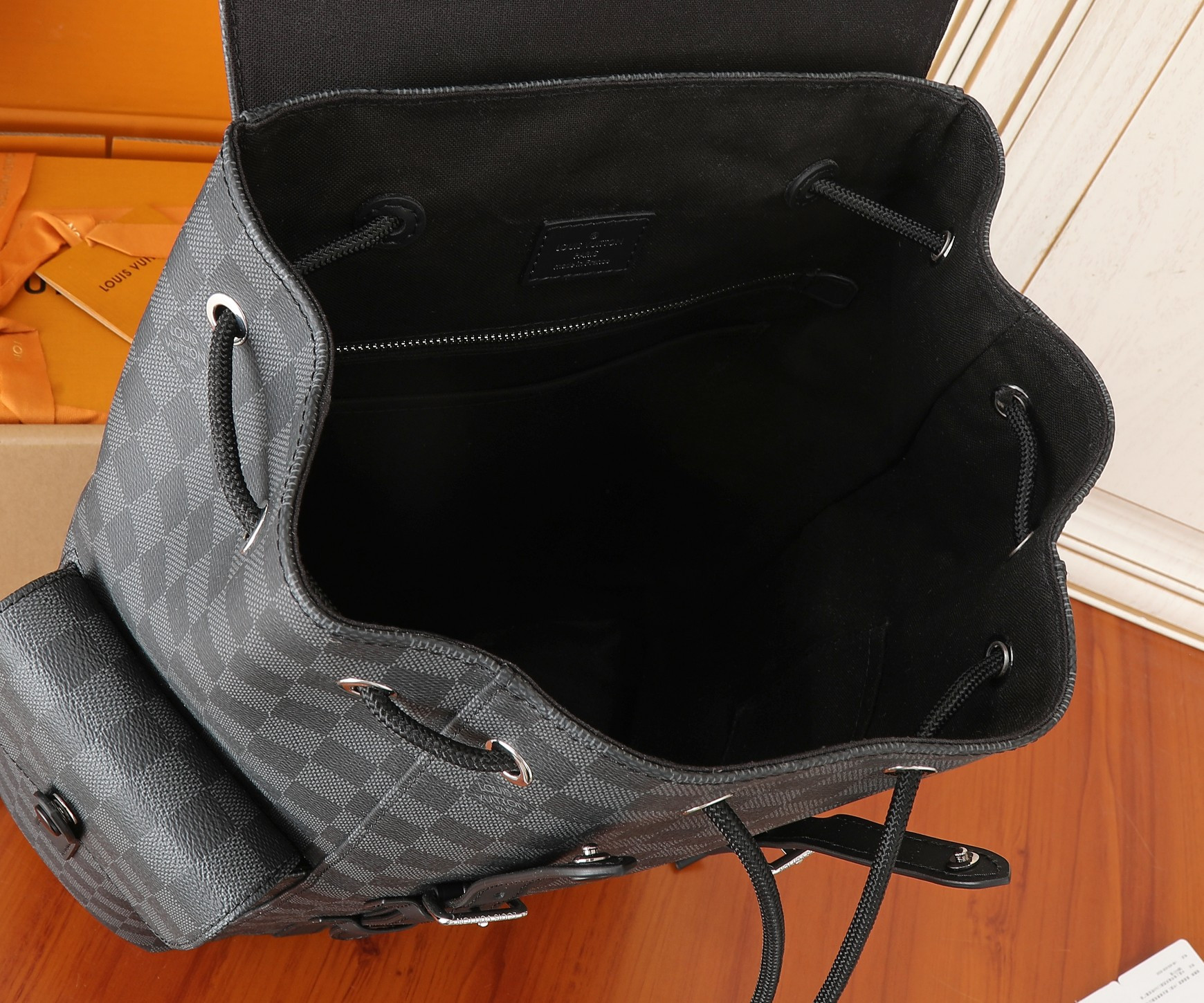 LV Christopher MM N41379 15 x 17.3 x 4.9 inches