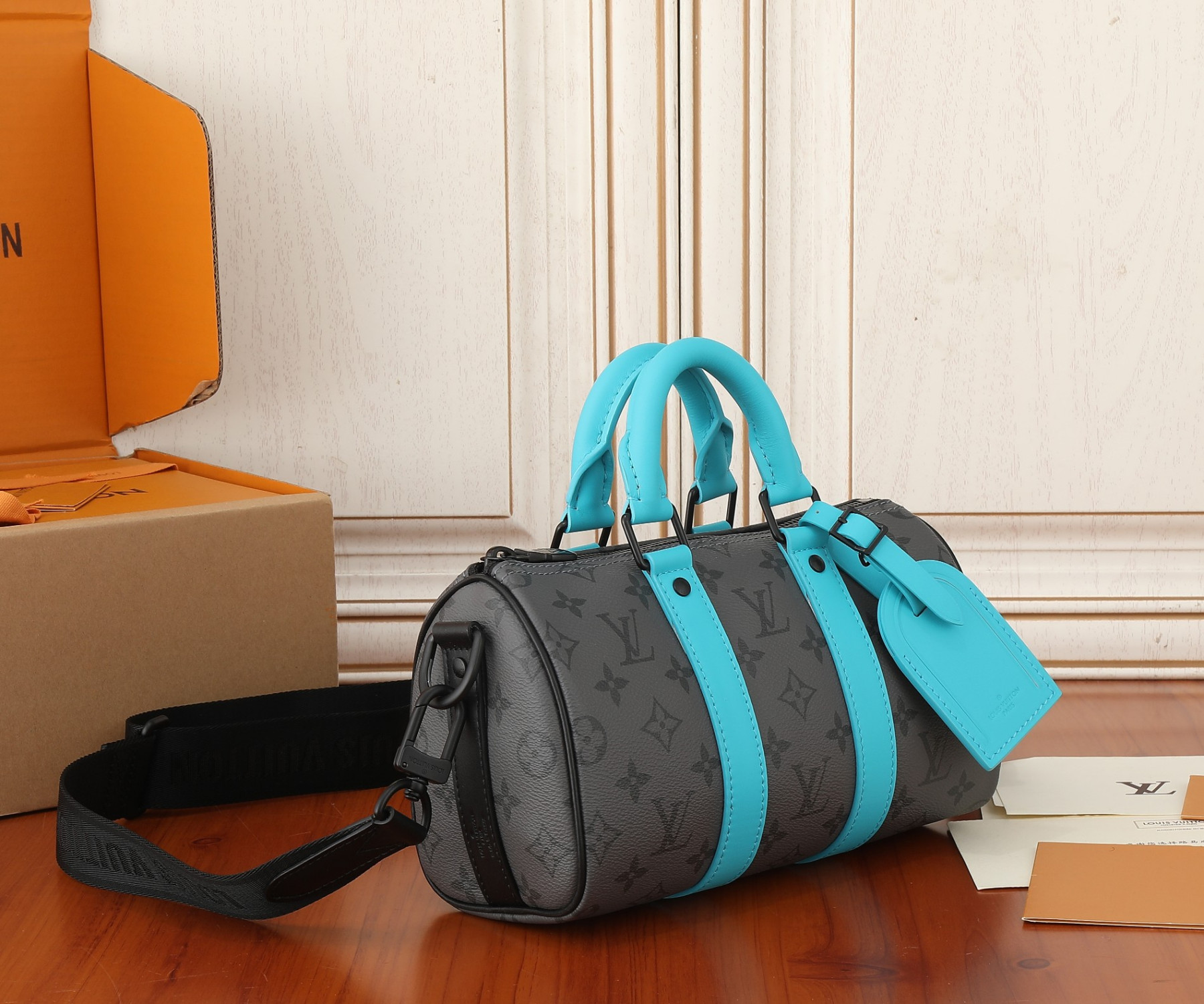 LV Keepall Bandoulière 25 M11645 9.8 x 5.9 x 4.3 inches