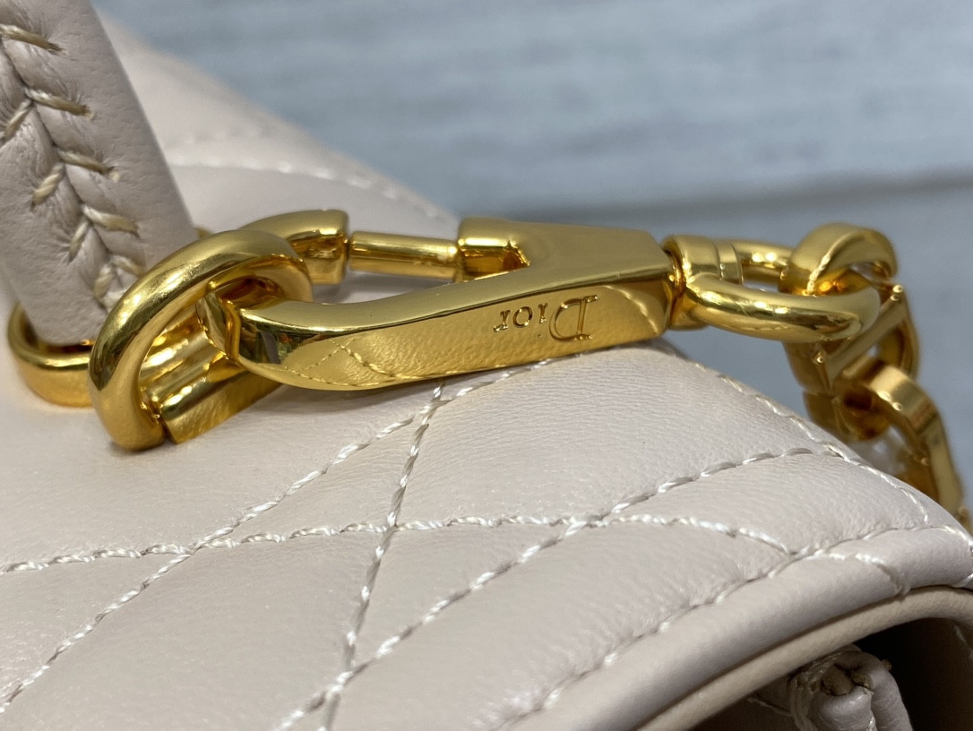 D10r Medium D10r Ange Bag Pink Latte Macrocannage Calfskin 26 x 17 x 9 cm