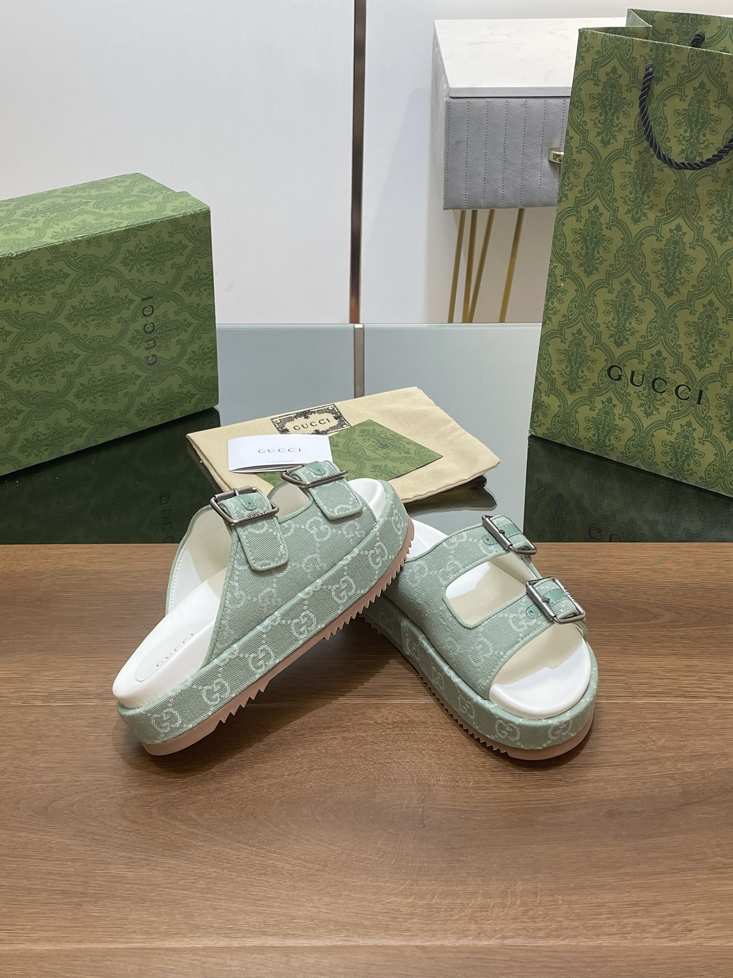 UA Gvc*1 SANDAL WITH DOUBLE G