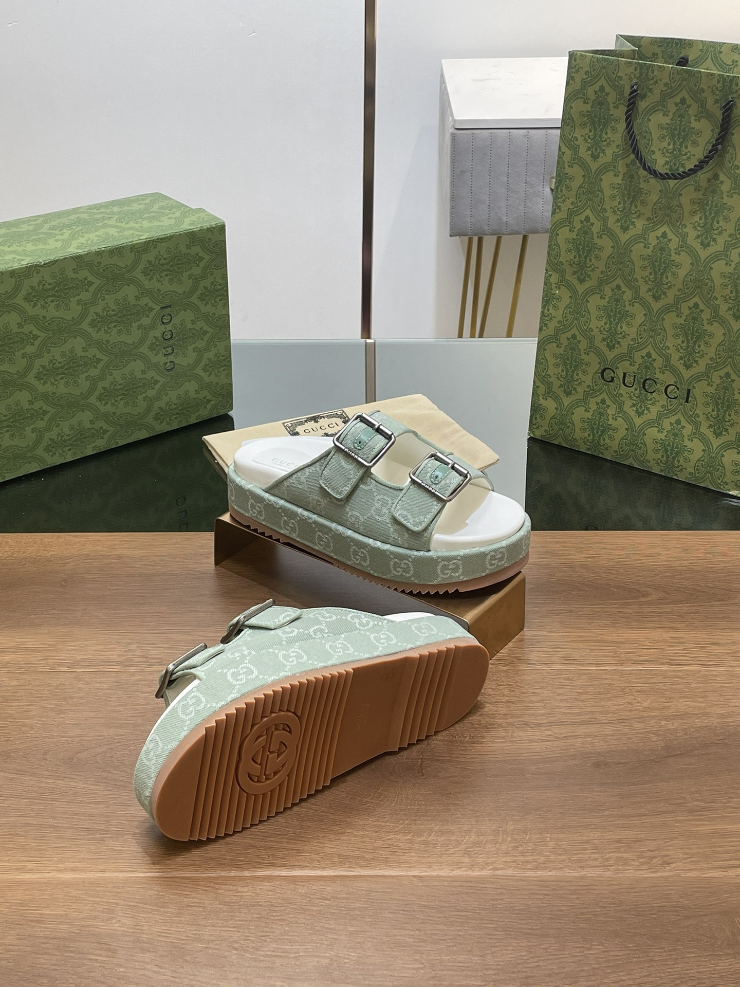 UA Gvc*1 SANDAL WITH DOUBLE G