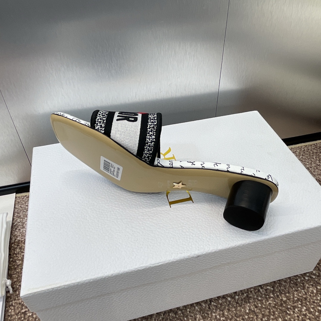 UA D10ramour Dway Heeled Slide