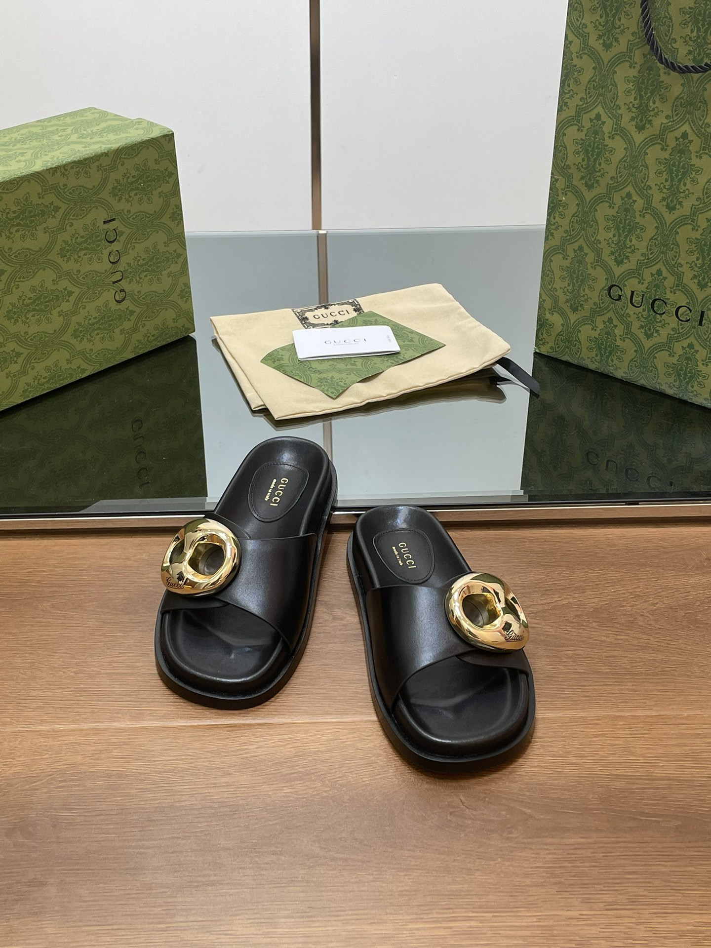 UA Gvc*1 MARINA CHAIN SLIDE SANDAL