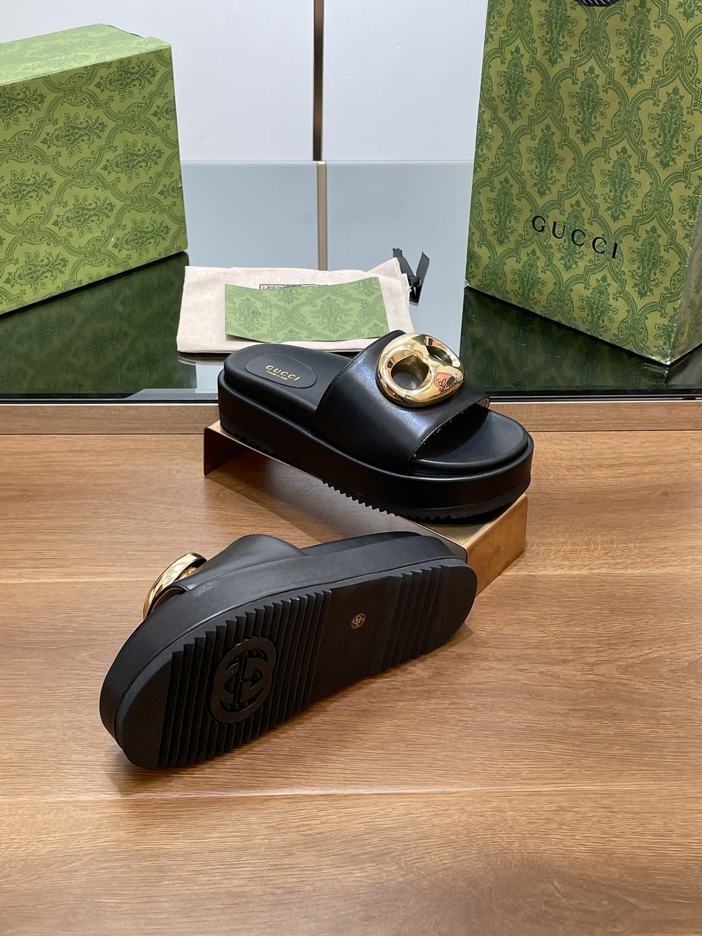 UA Gvc*1 MARINA CHAIN SLIDE