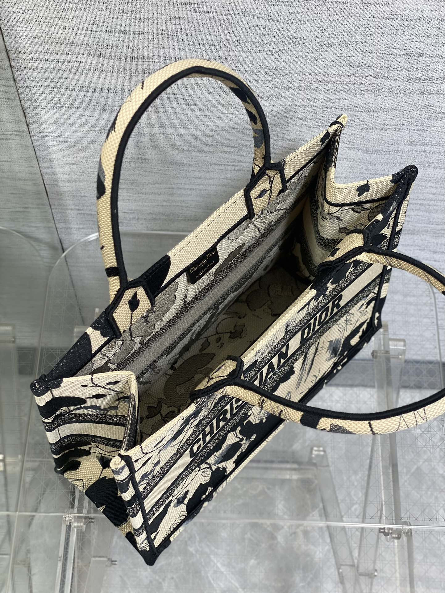 D10r Tote 36 x 18 x 28cm