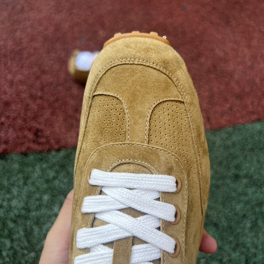 UA H**me5 In Sneaker