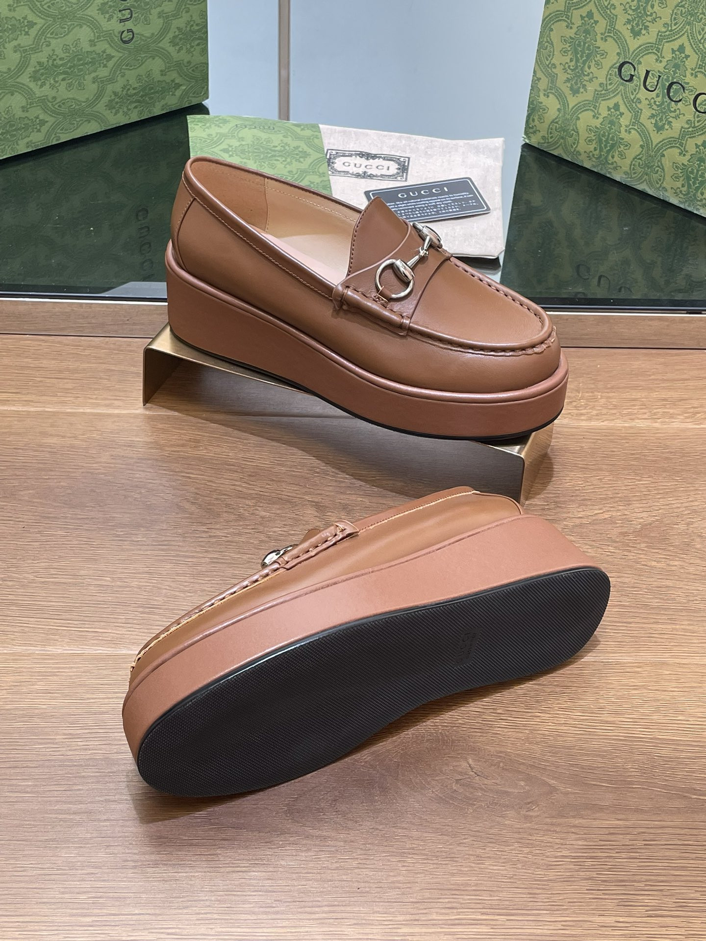 UA Gvc*1 HORSEBIT WEDGE LOAFER