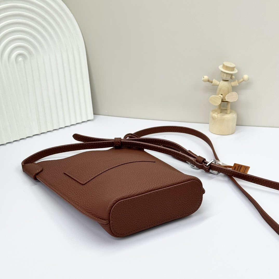 L0r0 P1ana Mini Bale Bag Calfskin 20x15x4cm