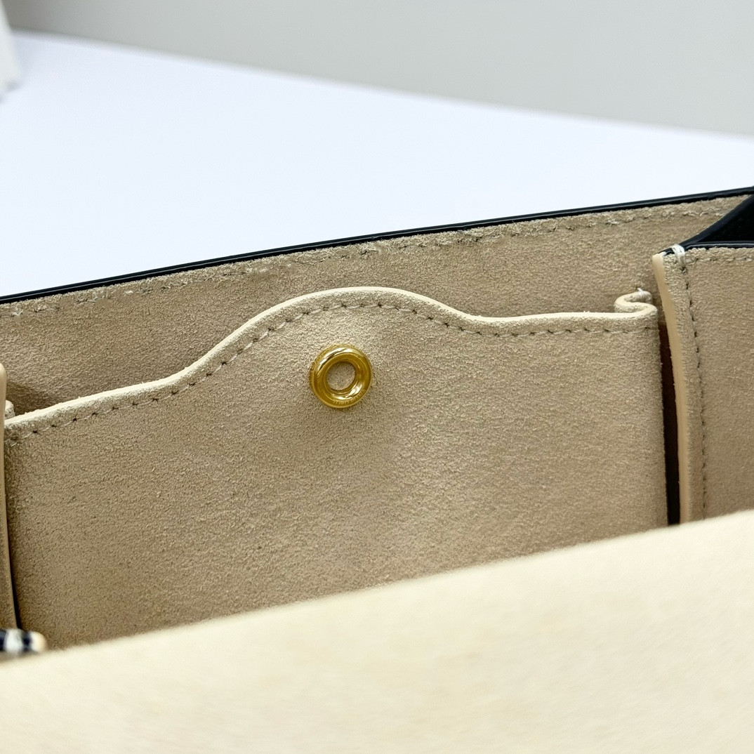 L0r0 P1ana Mini Ghiera Bag 18x13x7 cm