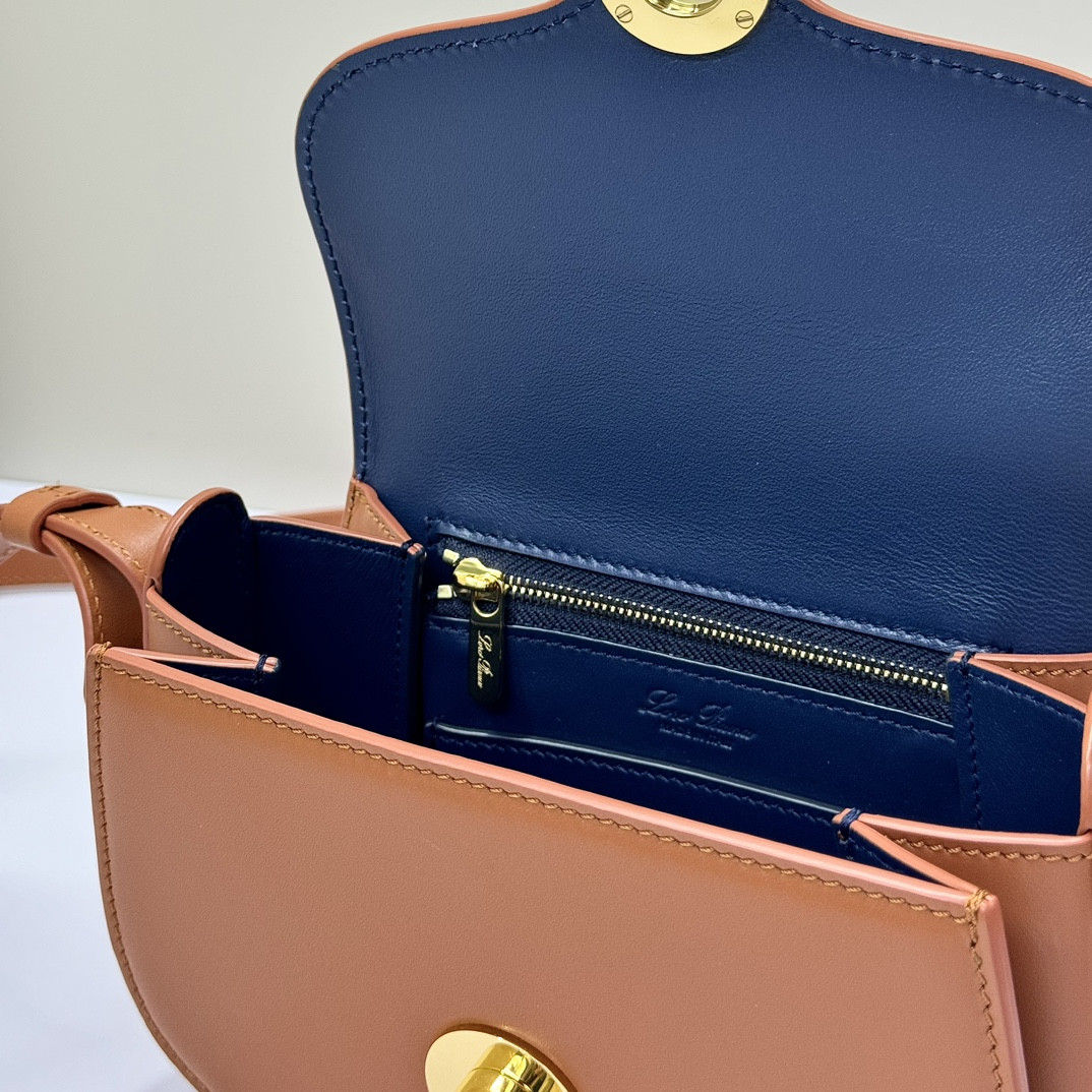 L0r0 P1ana Mini Ghiera Bag 18x13x7 cm