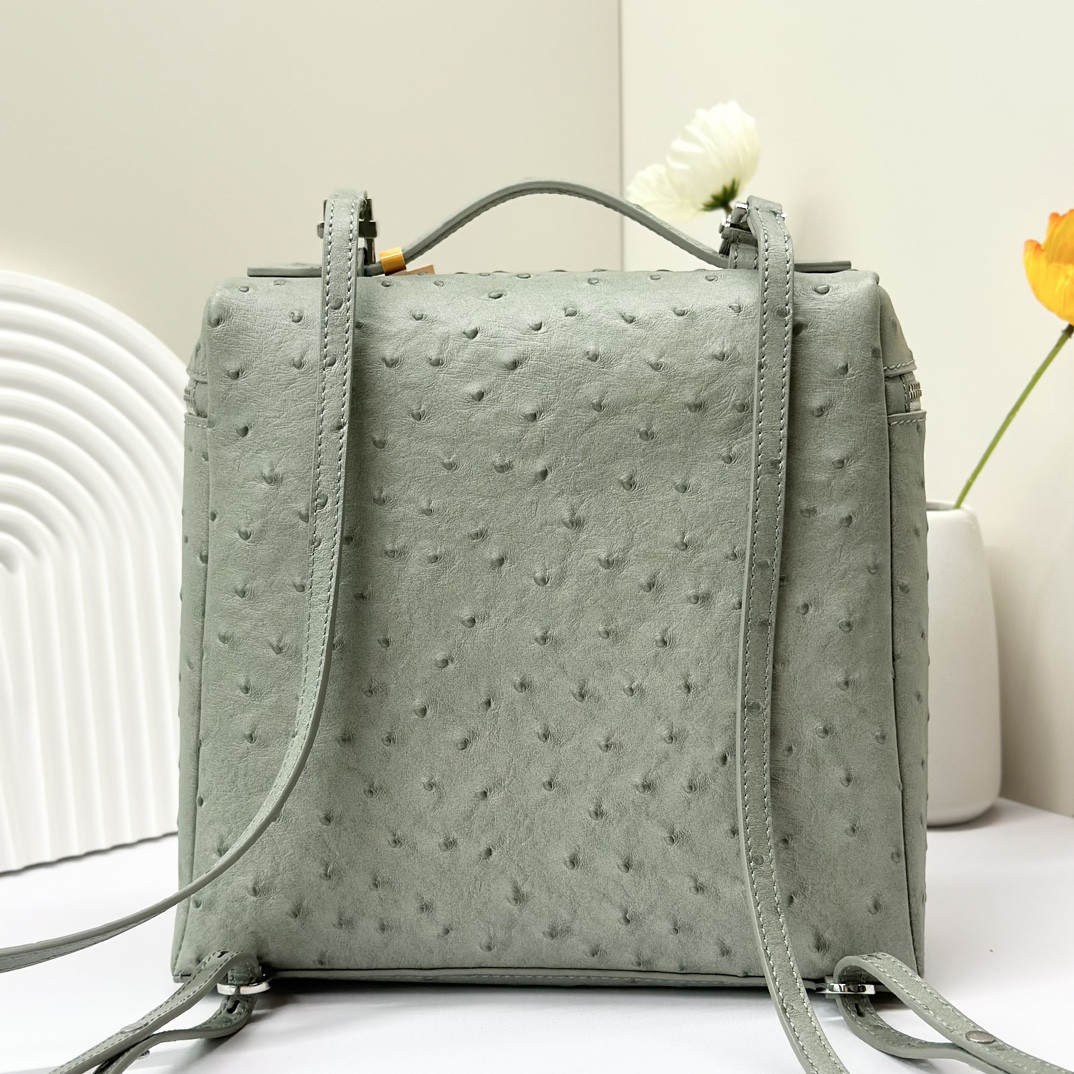 L0r0 P1ana Extra Pocket backpack L23.5 Ostrich-grained Leather 23 x 21 x 8 cm