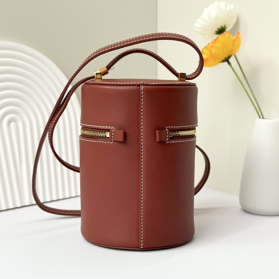 L0r0 P1ana Extra Case Smooth Calfskin 12 x16 x12cm