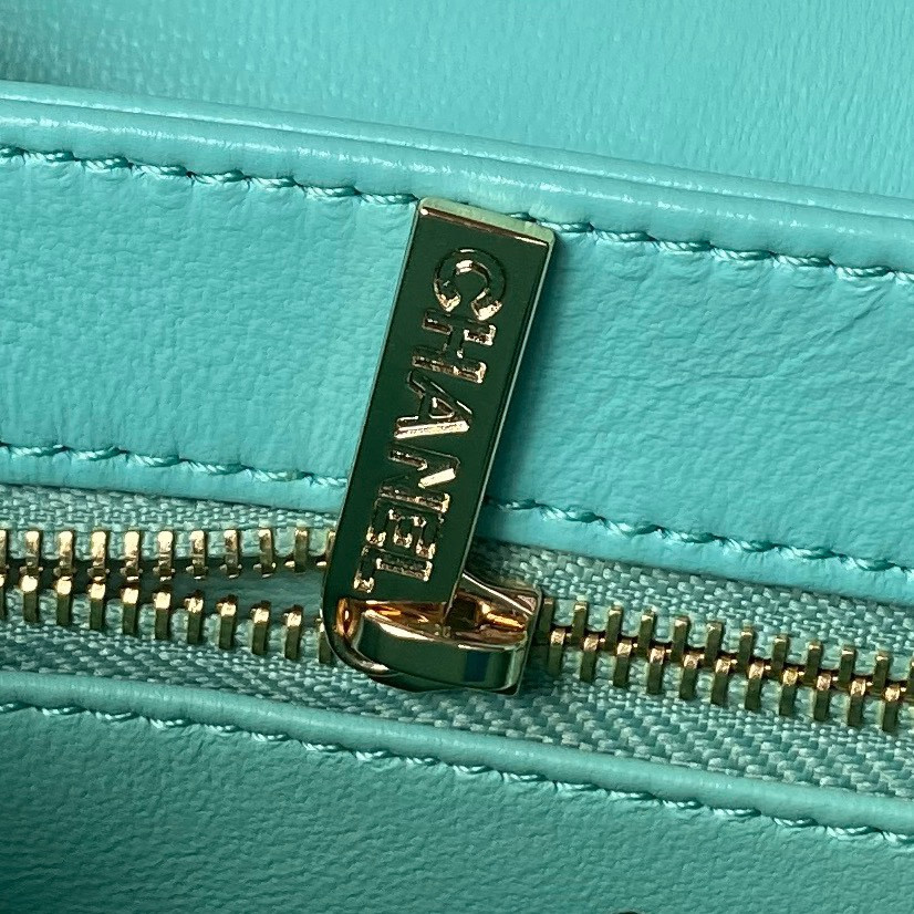 Ch**el Trendy CC 23S 14.5 × 19.5 × 8 cm