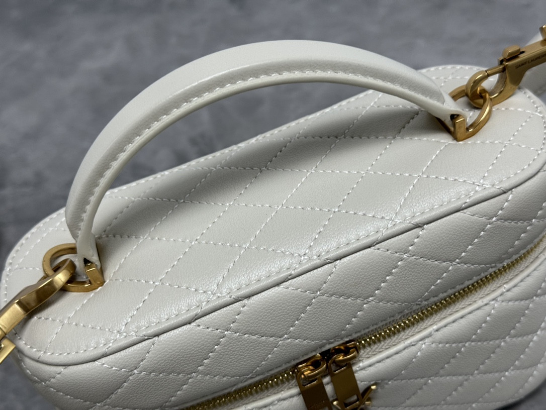 Y51 GABY VANITY BAG IN LAMBSKIN 18 X 11 X 6.5 CM