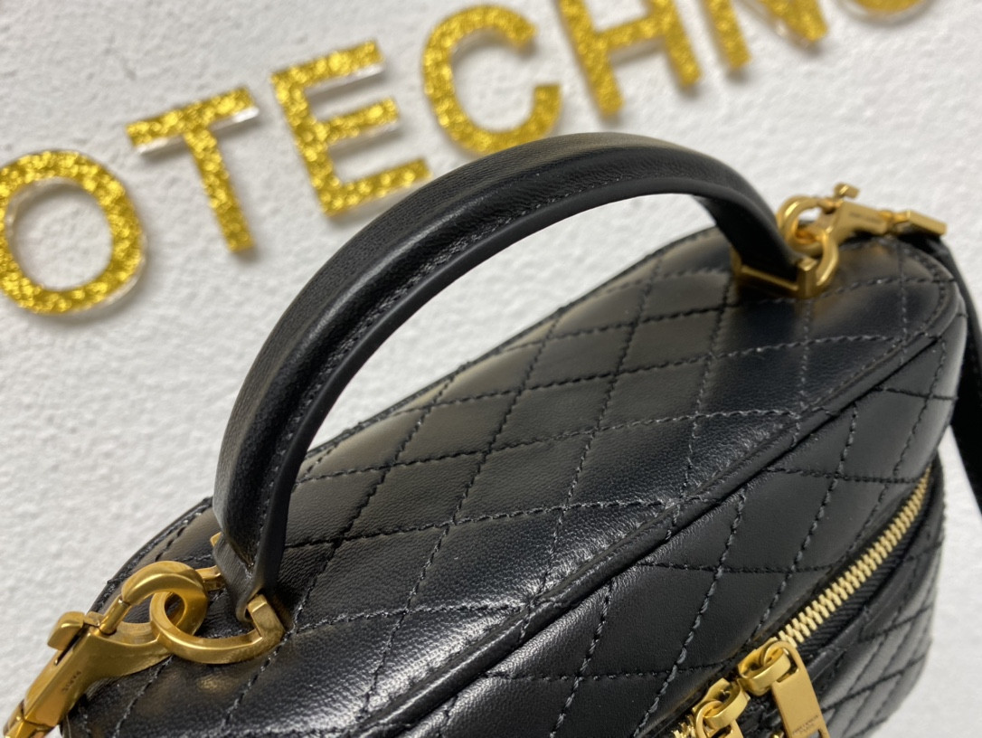 Y51 GABY VANITY BAG IN LAMBSKIN 18 X 11 X 6.5 CM