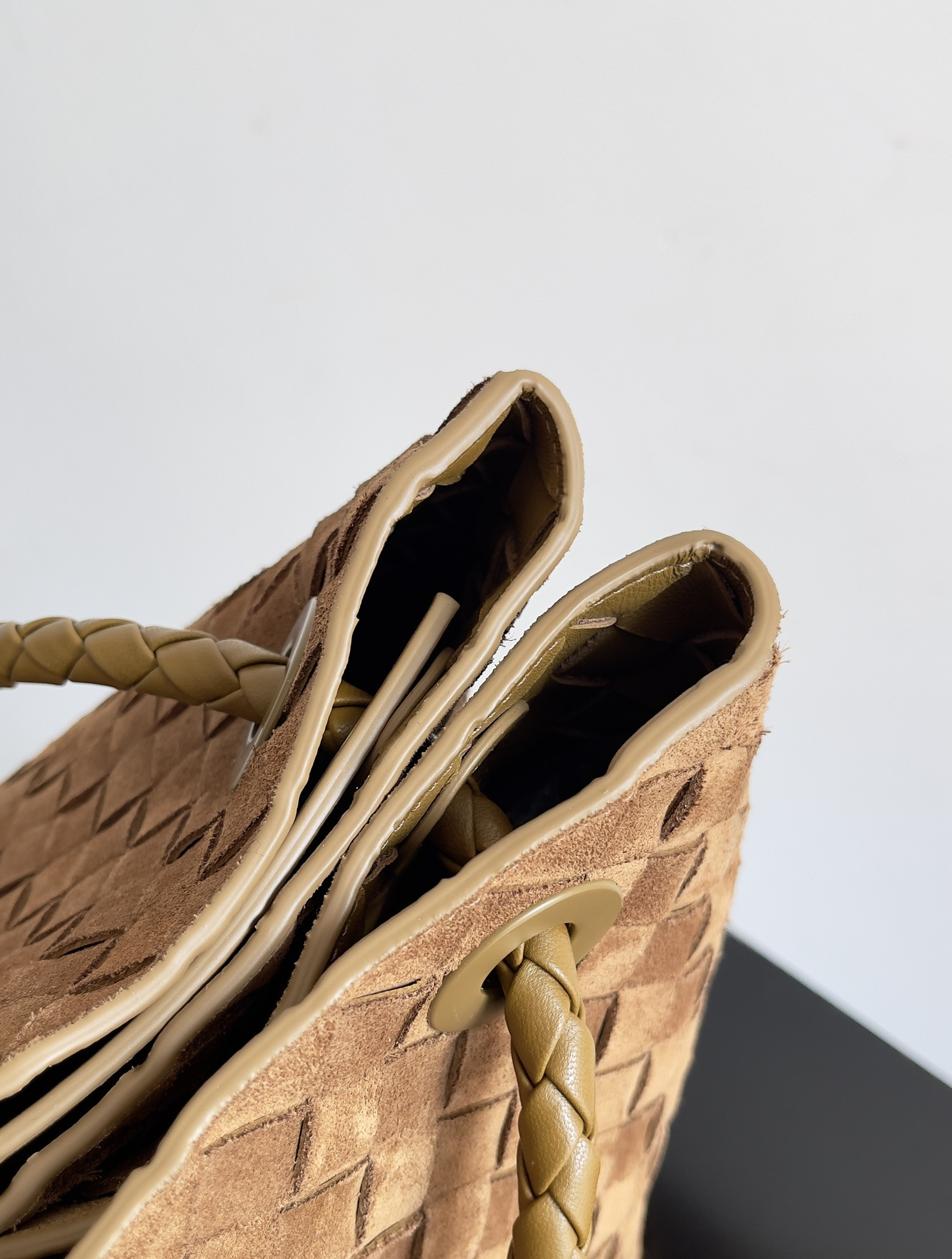 B0tt*ga Ven*ta Medium Andiamo 32x25x11CM