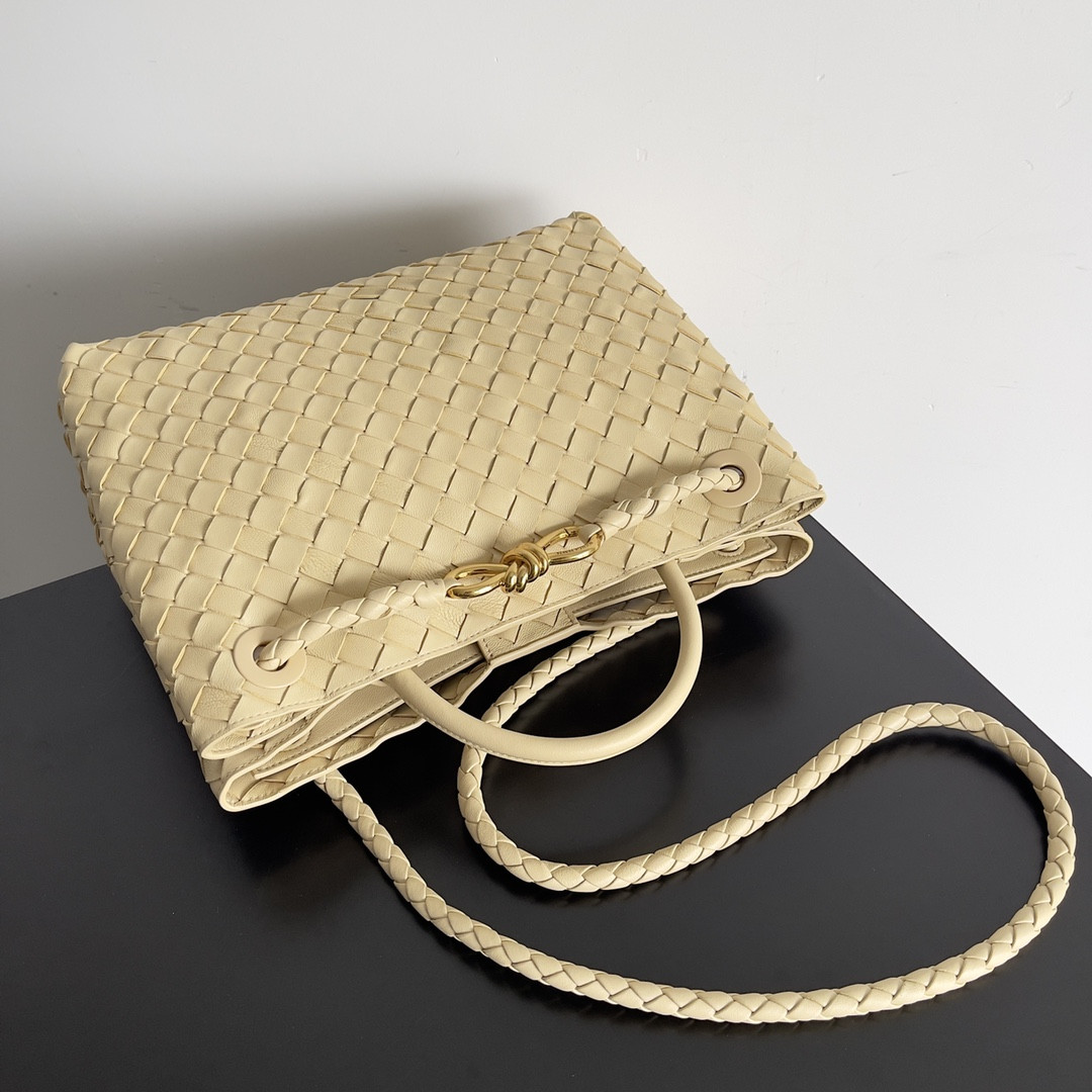 B0tt*ga Ven*ta Medium Andiamo 32x25x11CM