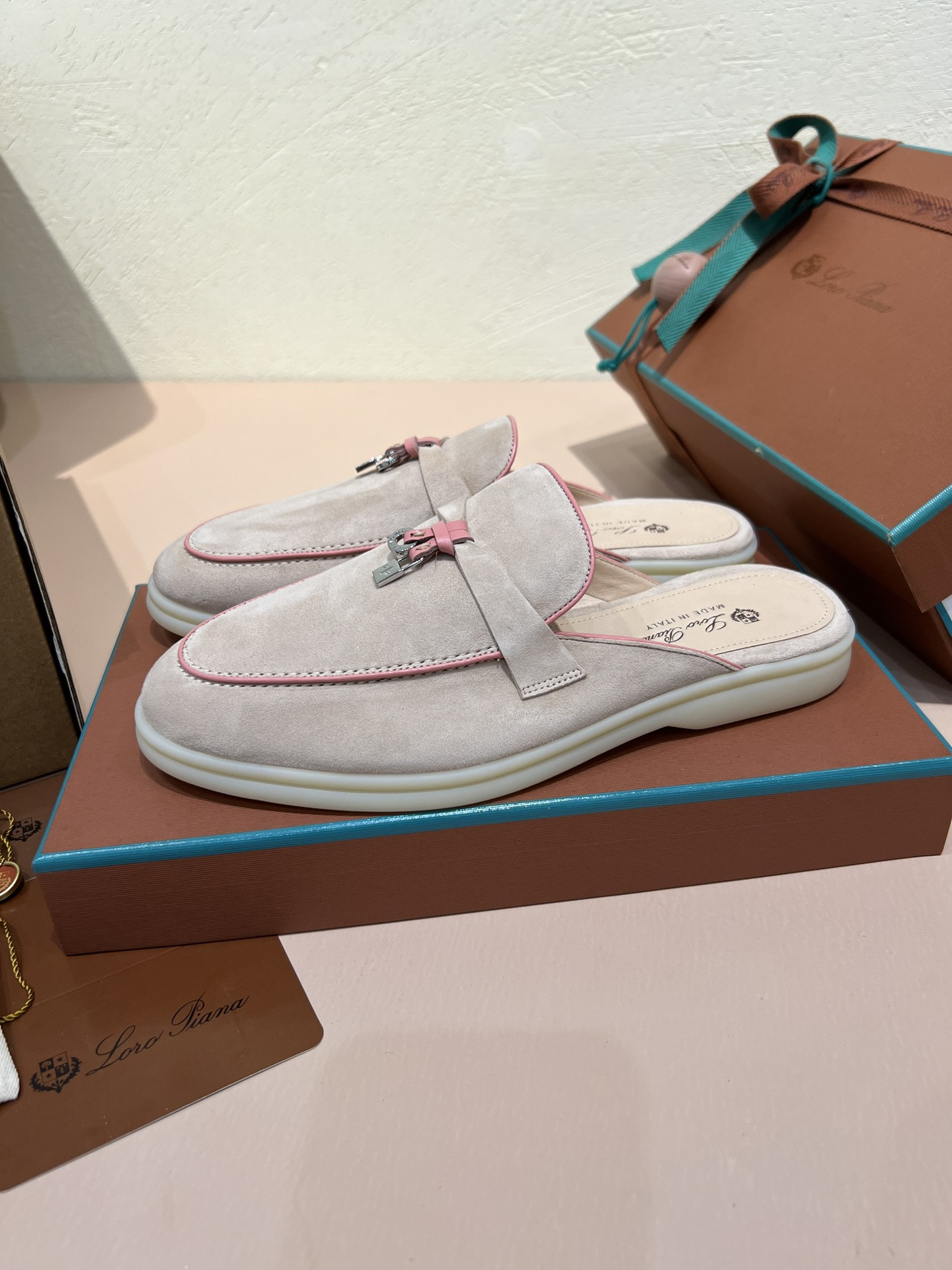 UA L0r0 P1ana Babouche Charms Walk Loafers