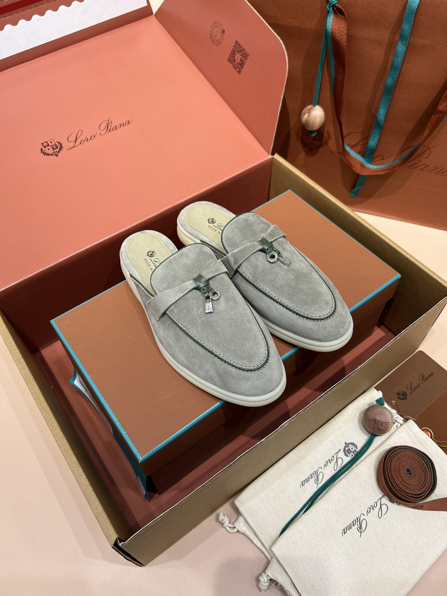 UA L0r0 P1ana Babouche Charms Walk Loafers