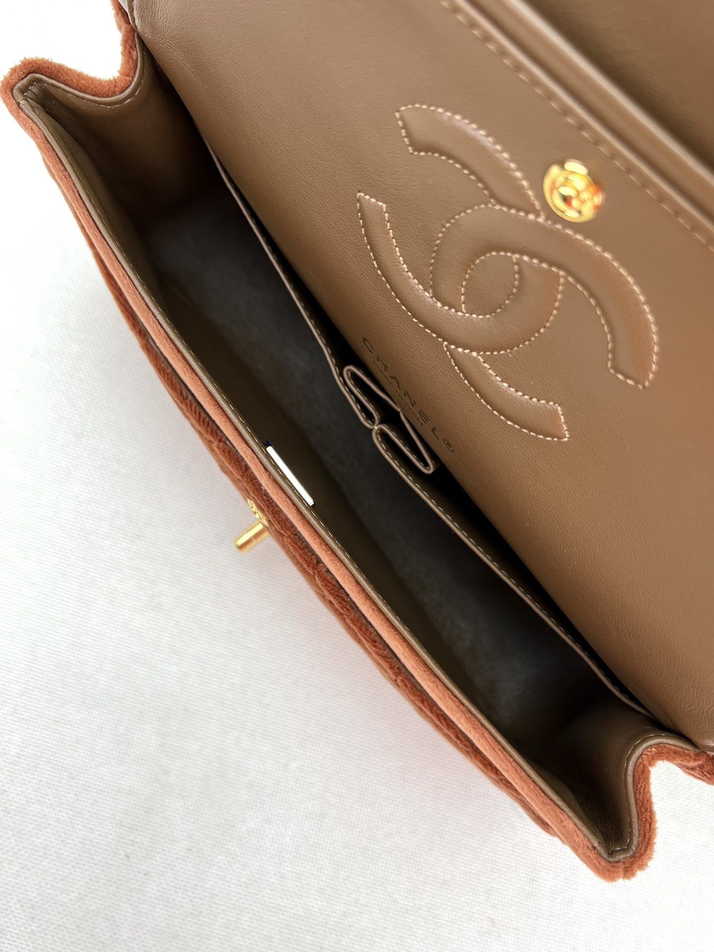 Ch**el Classic Flap Bag 25cm