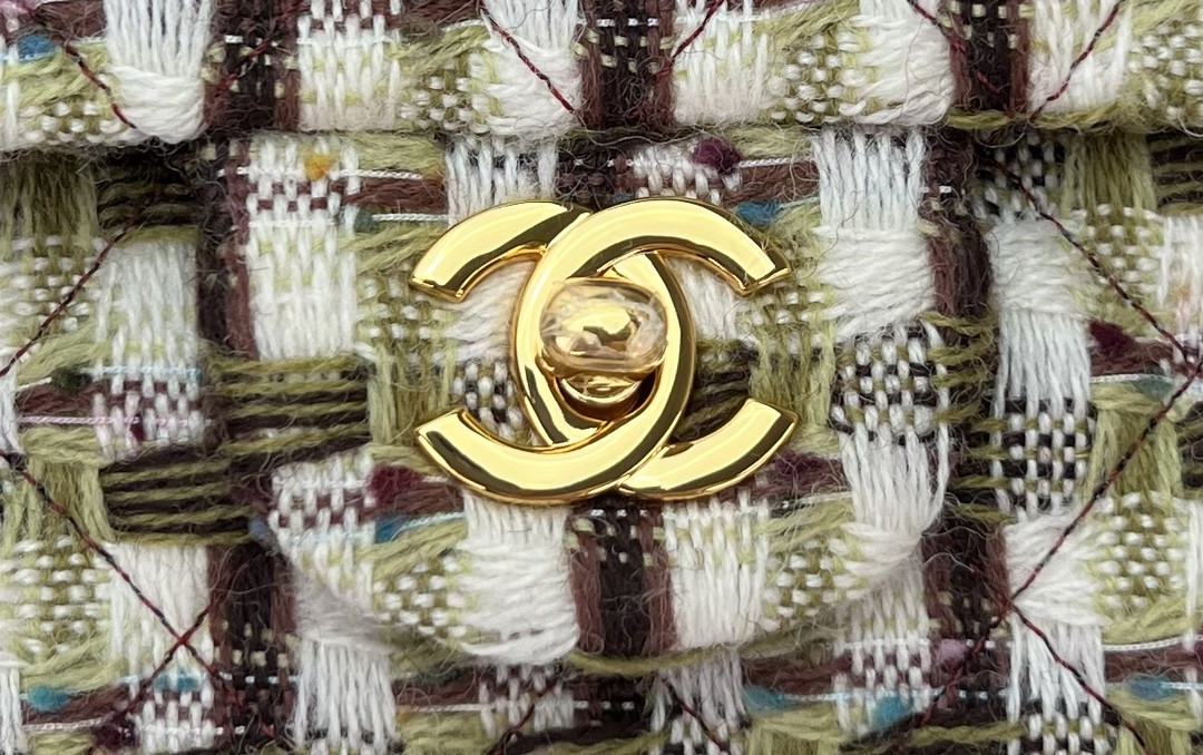 Ch**el Classic Flap Bag 20cm