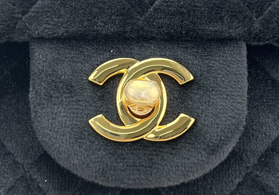 Ch**el Classic Flap Bag 25cm