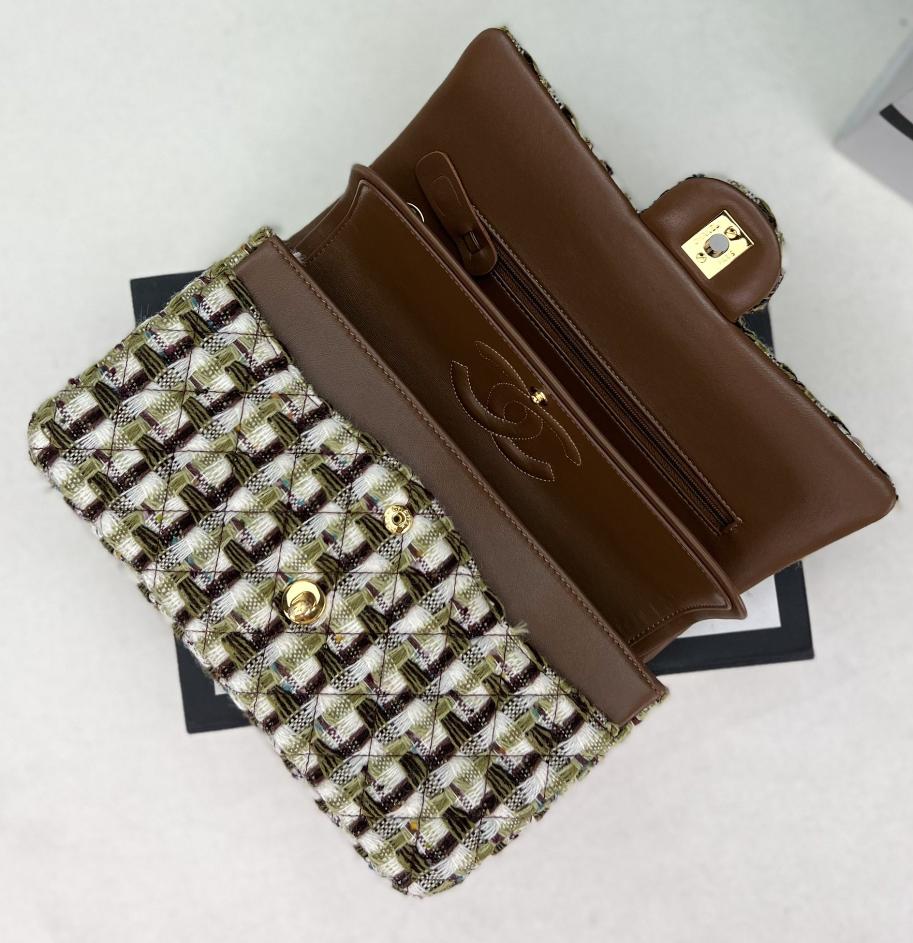 Ch**el Classic Flap Bag 25cm