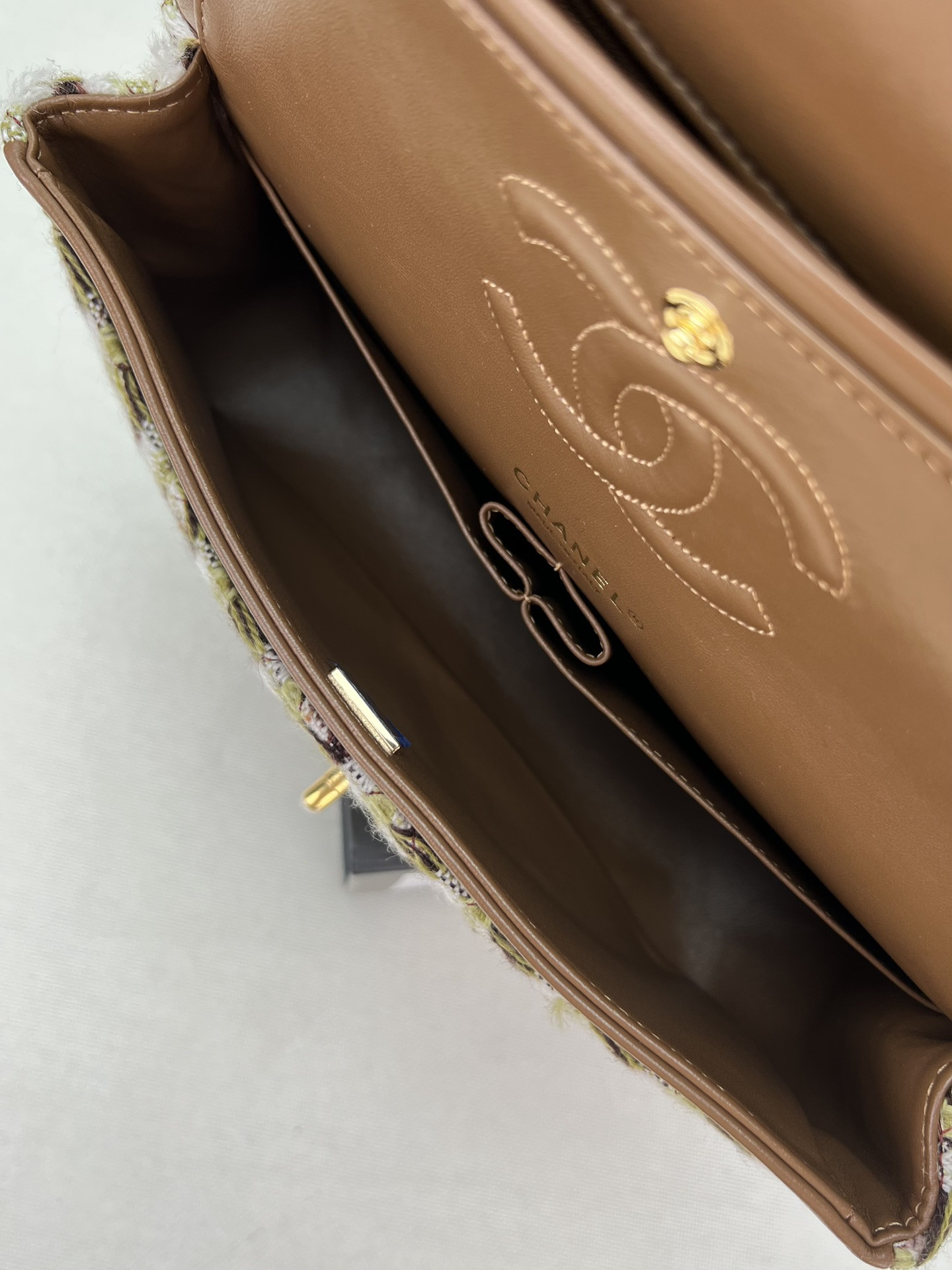 Ch**el Classic Flap Bag 25cm