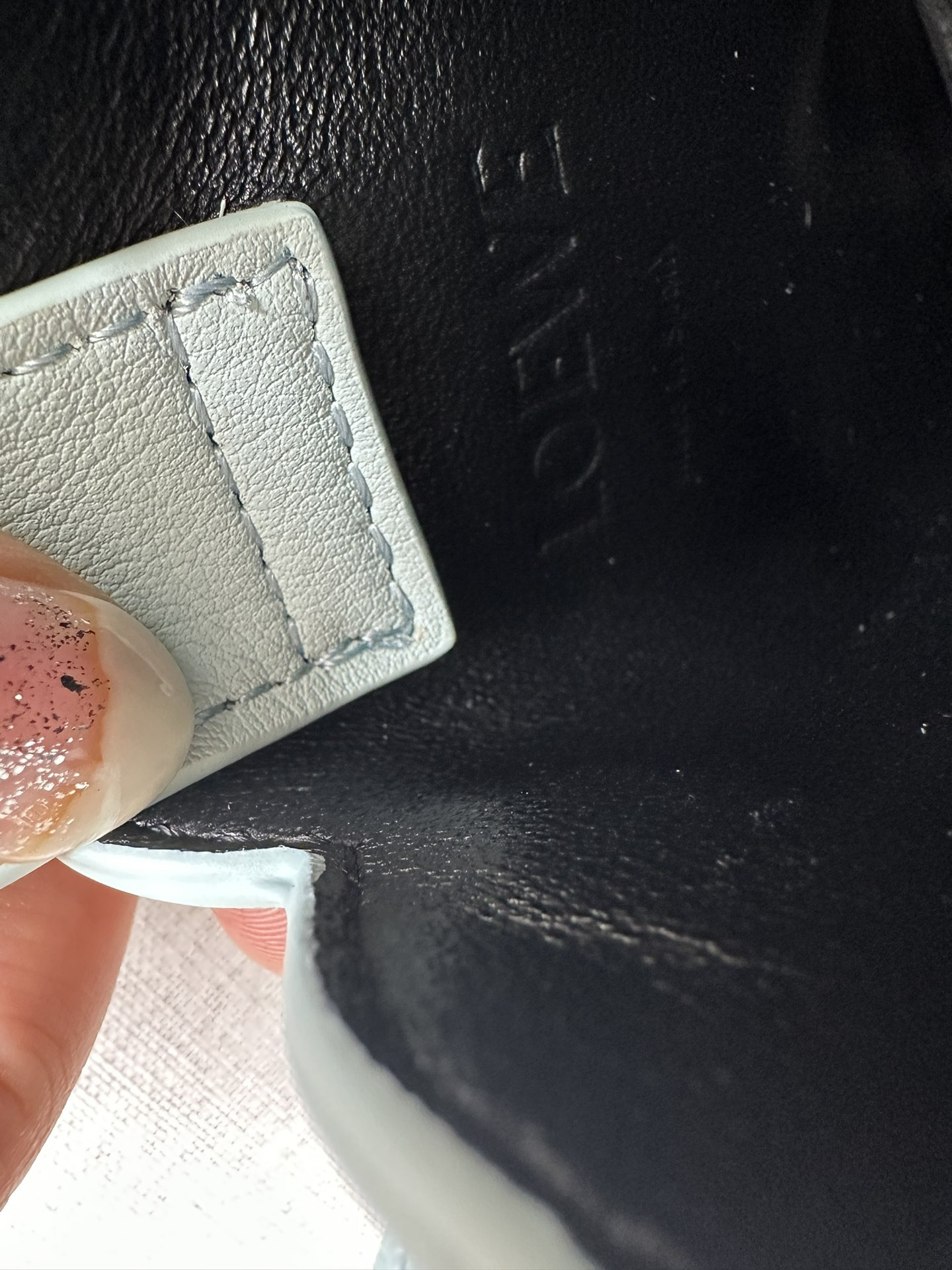 L0ew* Elephant Pocket in classic calfskin 18x8x4cm