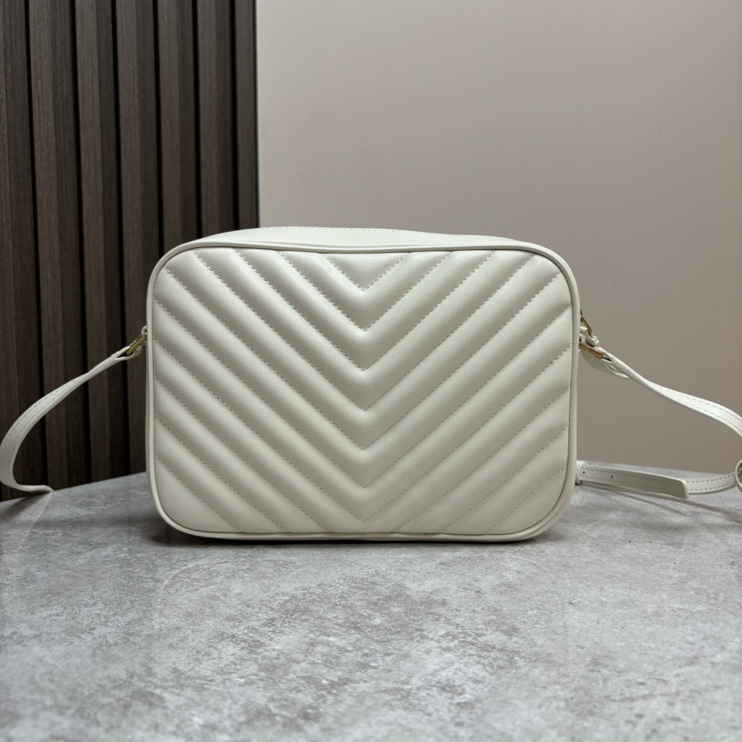 Y51 LOU camera bag in quilted leather 23x16x6cm