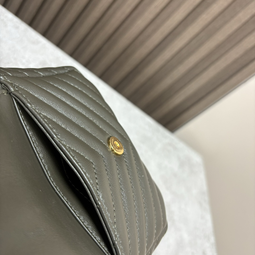 Y51 MINI JOE IN LAMBSKIN 19x13x13cm