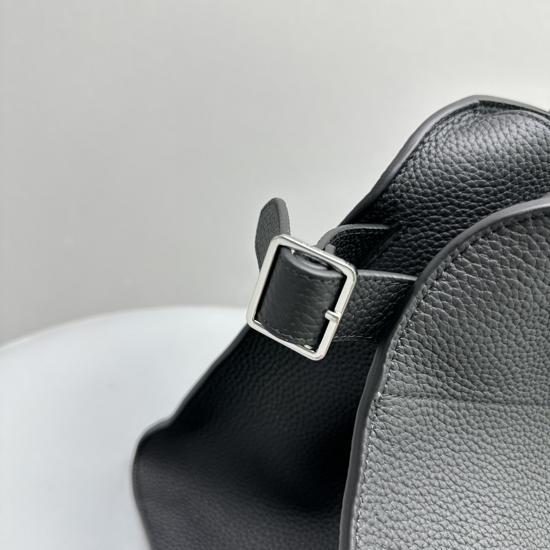 The R0w MARGAUX 15 38.5x16x30cm