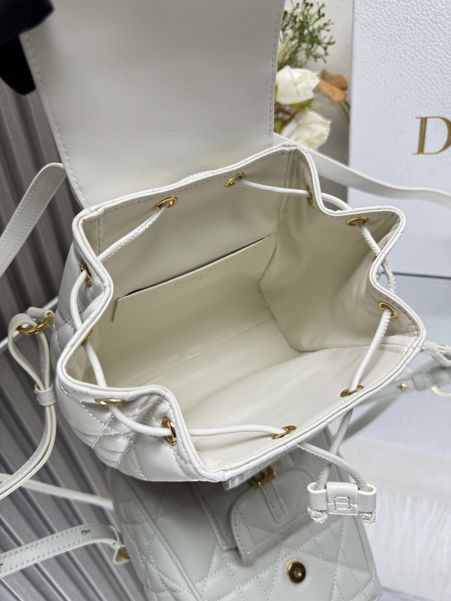 D10r Caro Backpack Small 19.5 x 18.5 x 8.5 cm