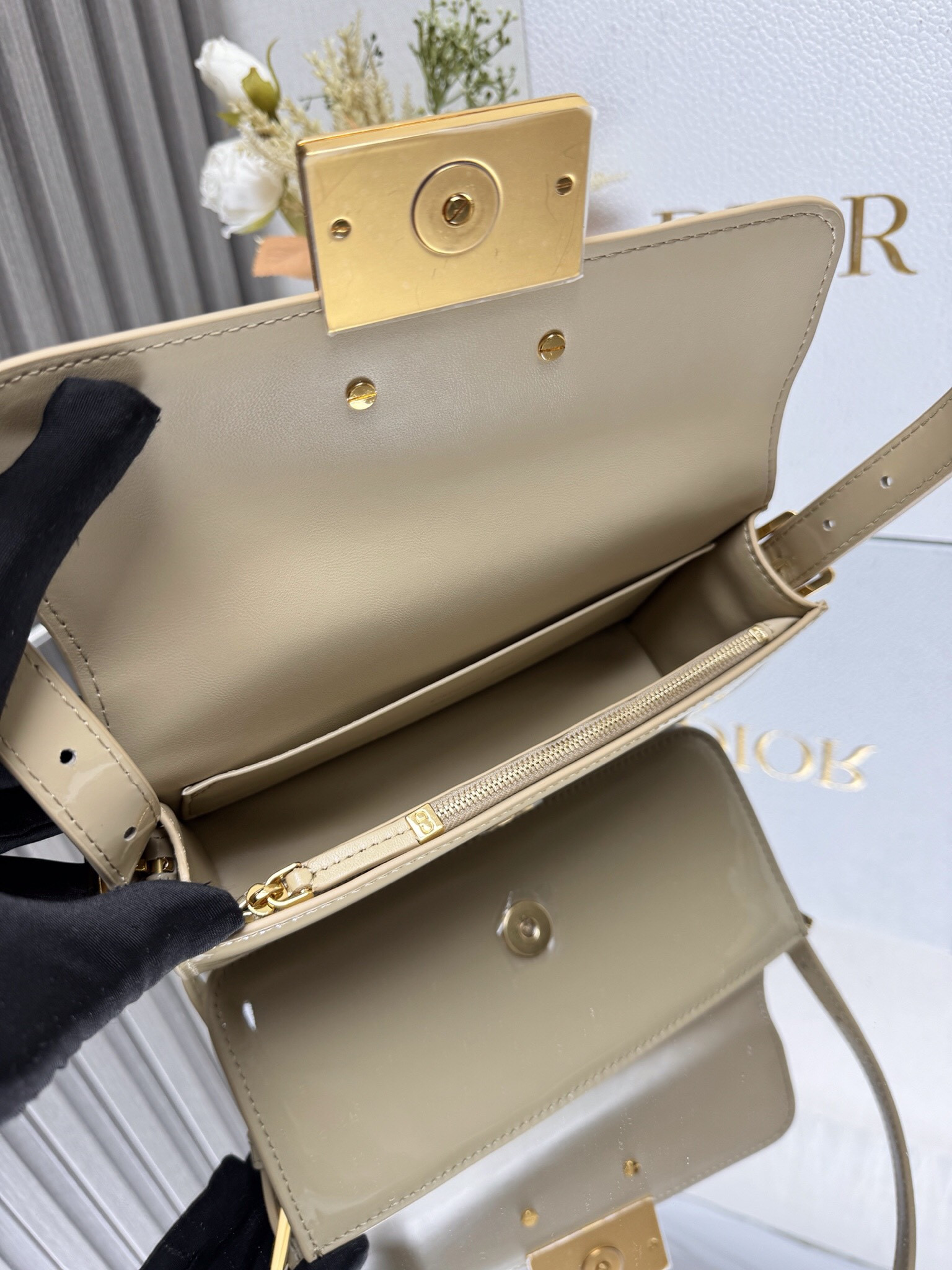 D10r Miss D10r flap bag 22 x 11 x 6 cm(Patent Calfskin)