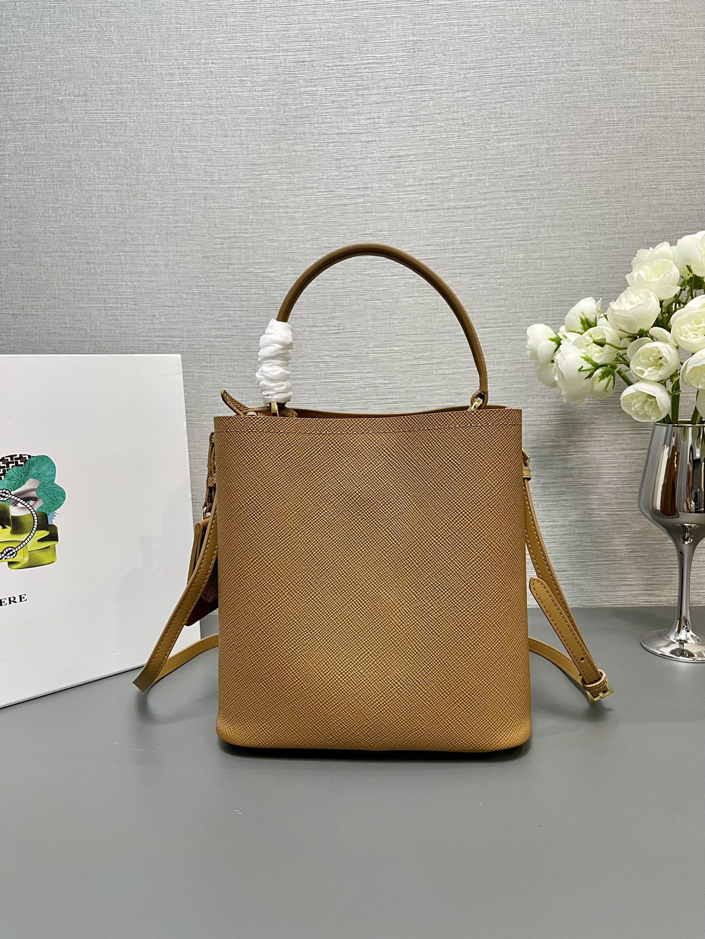 Pra*a Medium Saffiano Leather Pra*a Panier Bag 22.5x 21.5x13cm