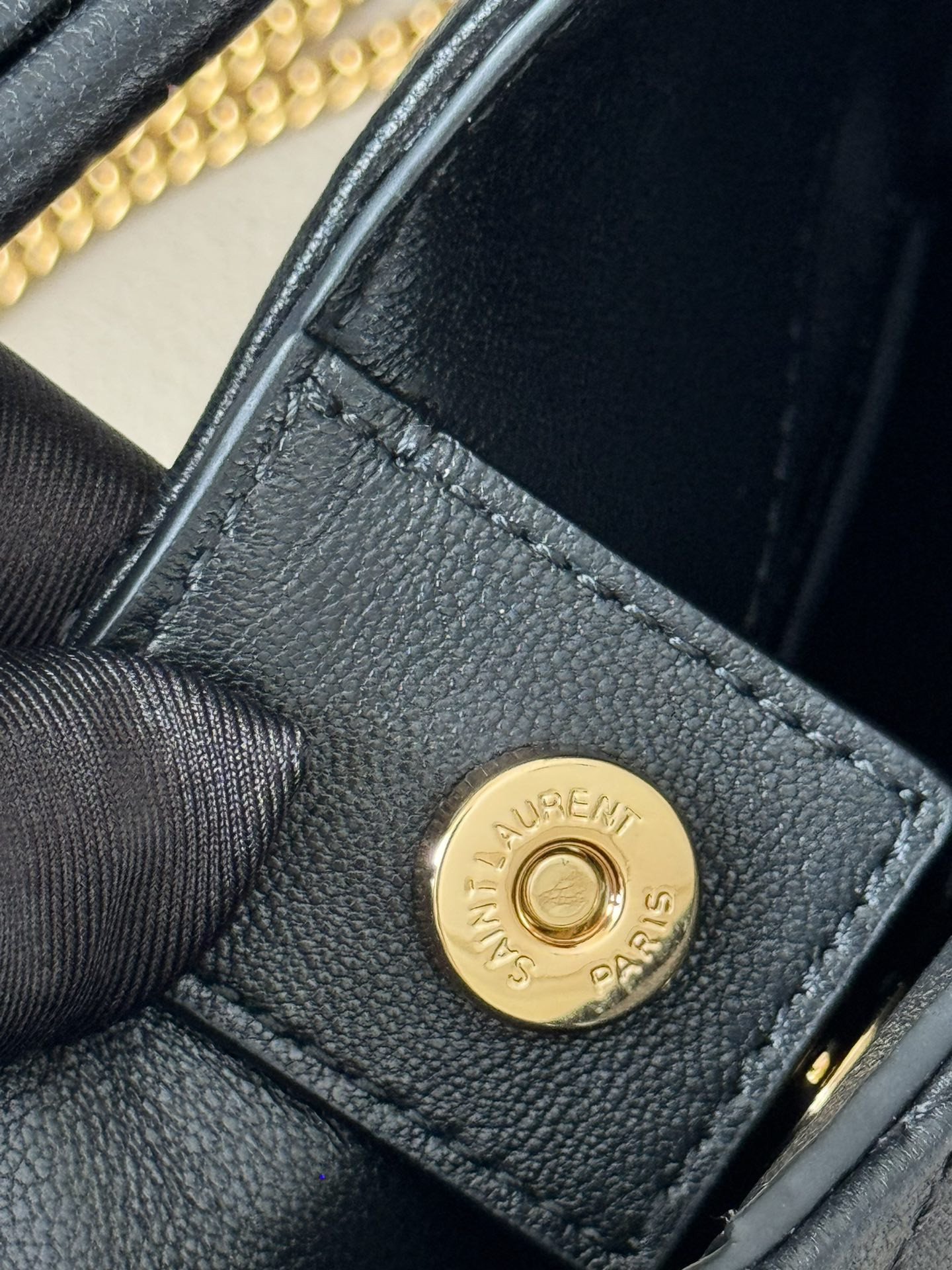 Y51 SADE hobo in lambskin 19 X 21 X 4 CM