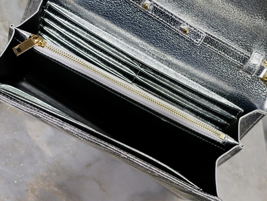 Y51 Cassandra Monogram Classic Chain Wallet  22.5 x 14 x 4cm