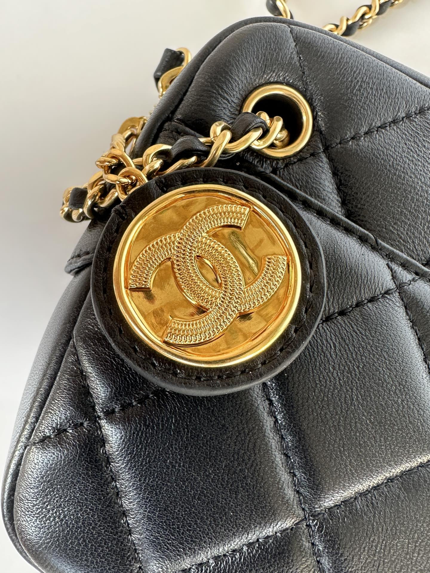 Ch**el Mini Camera Case 12 x 18 x 7cm