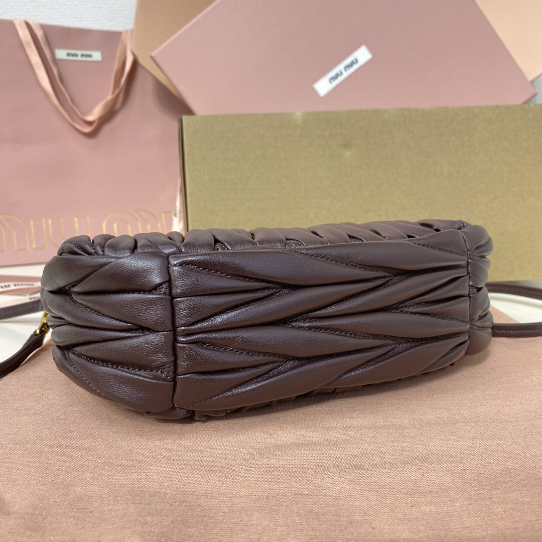 Miu Miu Wander matelassé nappa leather hobo bag 17x20x6cm