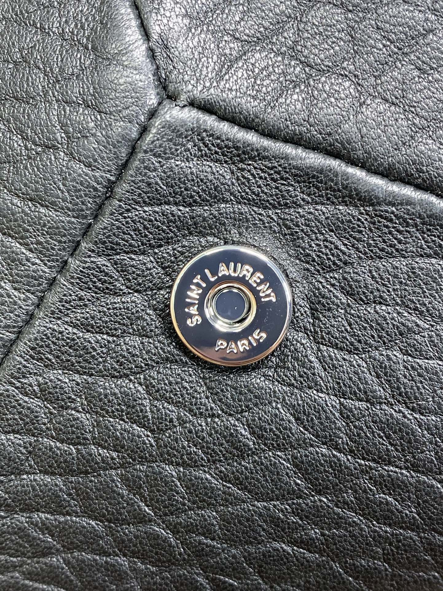 Y51 CASSANDRE envelope messenger in lambskin 23X16.5X6cm