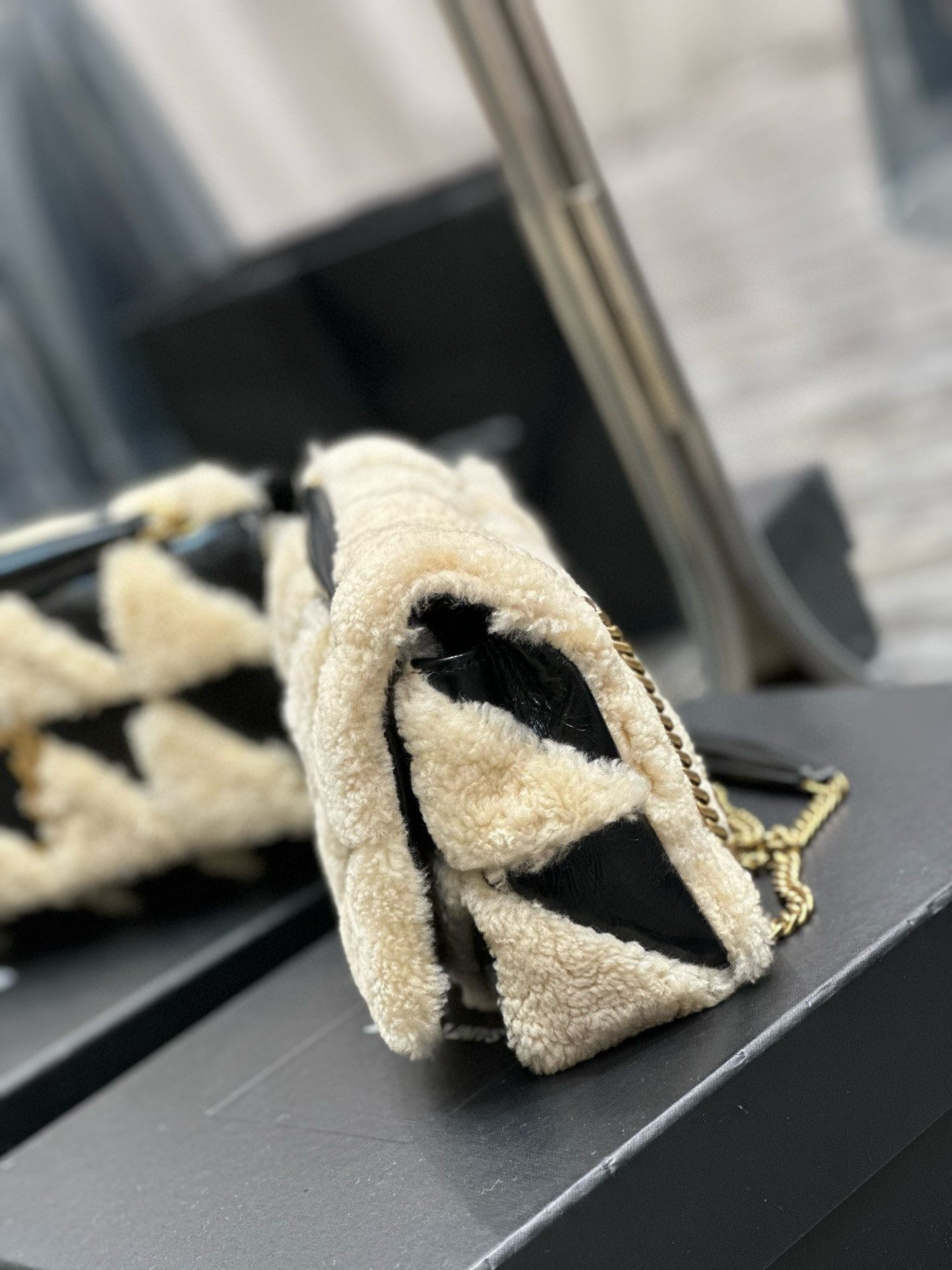 Y51 Jamie Medium 25×15×7.5cm