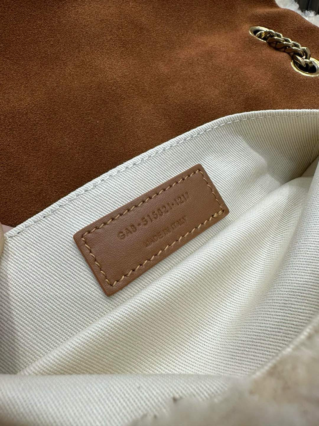 Y51 Jamie Medium in Suede and Shearling 25×15×7.5cm